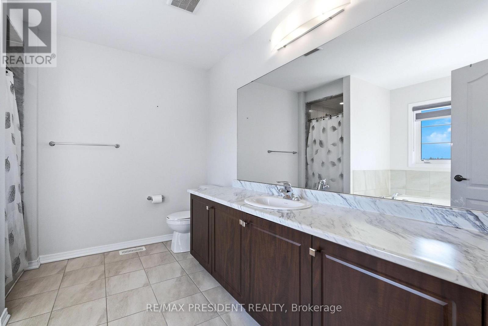 12 Midhurst Heights, Hamilton (Stoney Creek), Ontario  L8J 0K9 - Photo 22 - X12772582