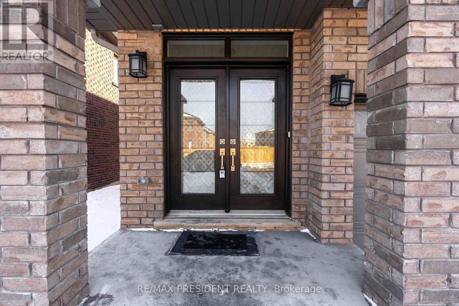 12 Midhurst Heights, Hamilton (Stoney Creek), Ontario  L8J 0K9 - Photo 3 - X12772582