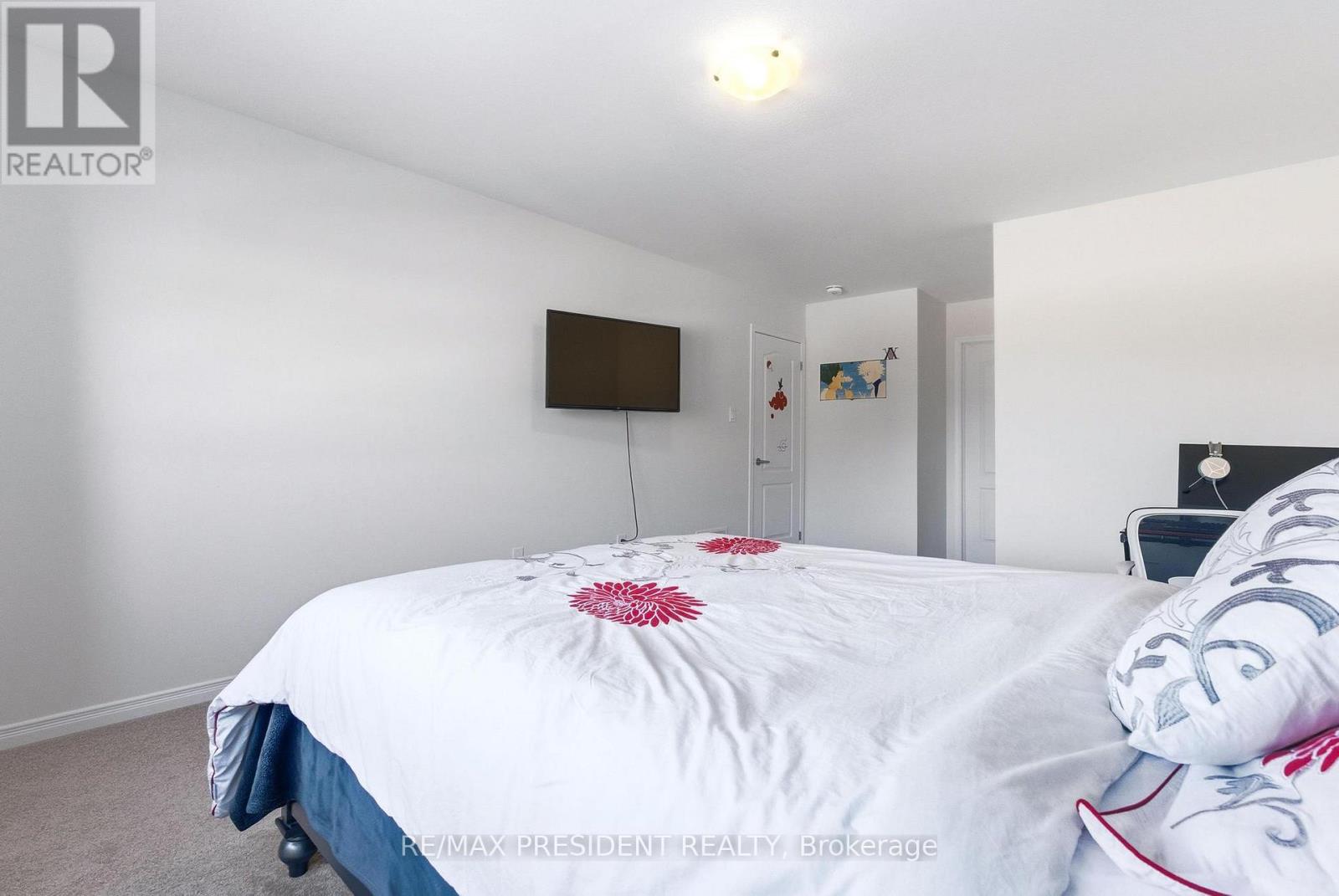 12 Midhurst Heights, Hamilton (Stoney Creek), Ontario  L8J 0K9 - Photo 30 - X12772582