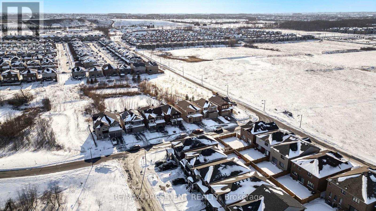 12 Midhurst Heights, Hamilton (Stoney Creek), Ontario  L8J 0K9 - Photo 44 - X12772582