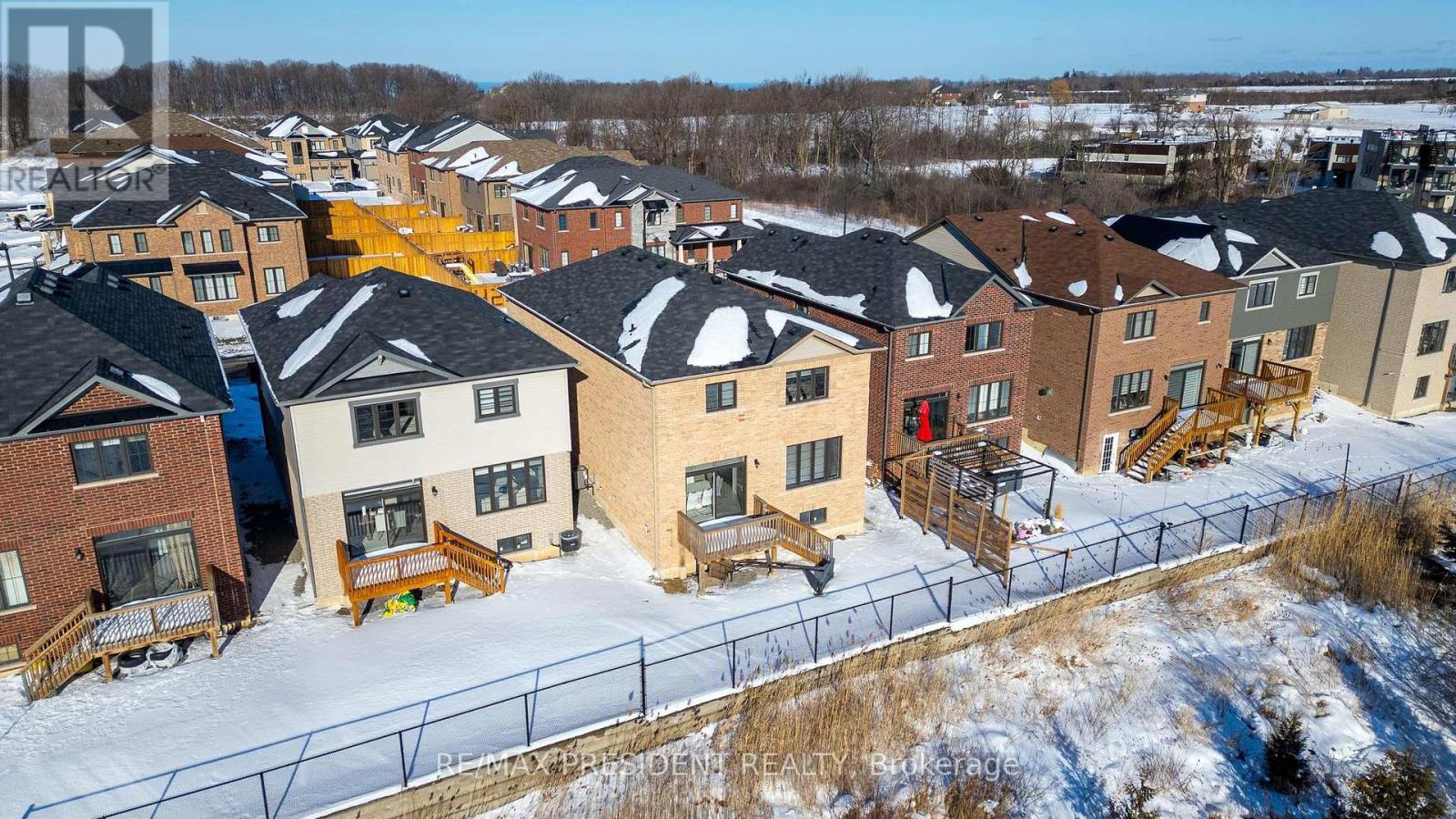 12 Midhurst Heights, Hamilton (Stoney Creek), Ontario  L8J 0K9 - Photo 46 - X12772582