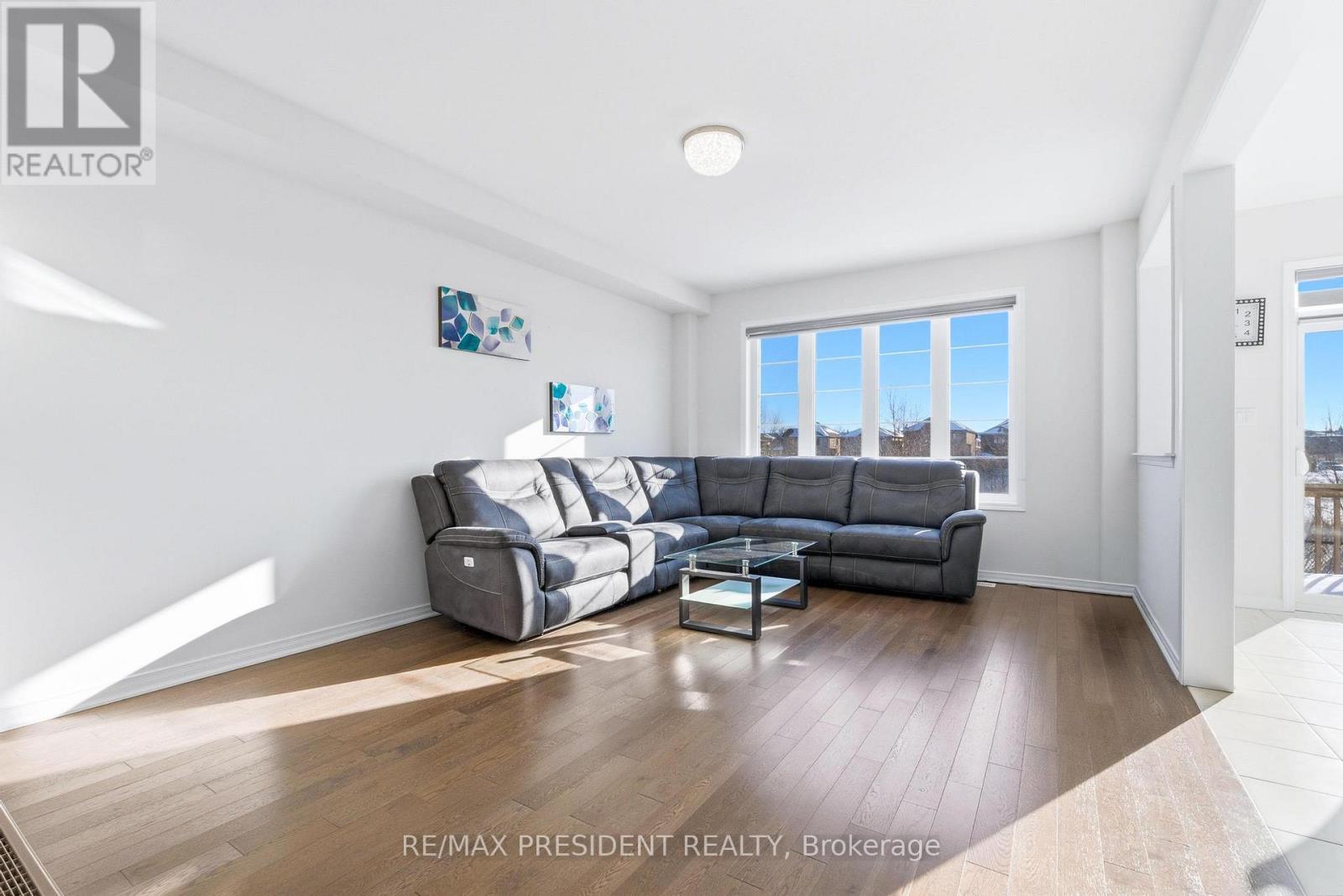 12 Midhurst Heights, Hamilton (Stoney Creek), Ontario  L8J 0K9 - Photo 9 - X12772582