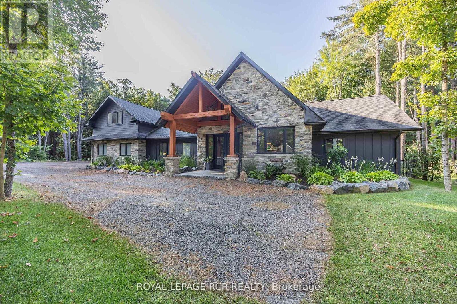 1031 Xavier Street, Gravenhurst (Wood (Gravenhurst)), Ontario  P0E 1G0 - Photo 3 - X12772642