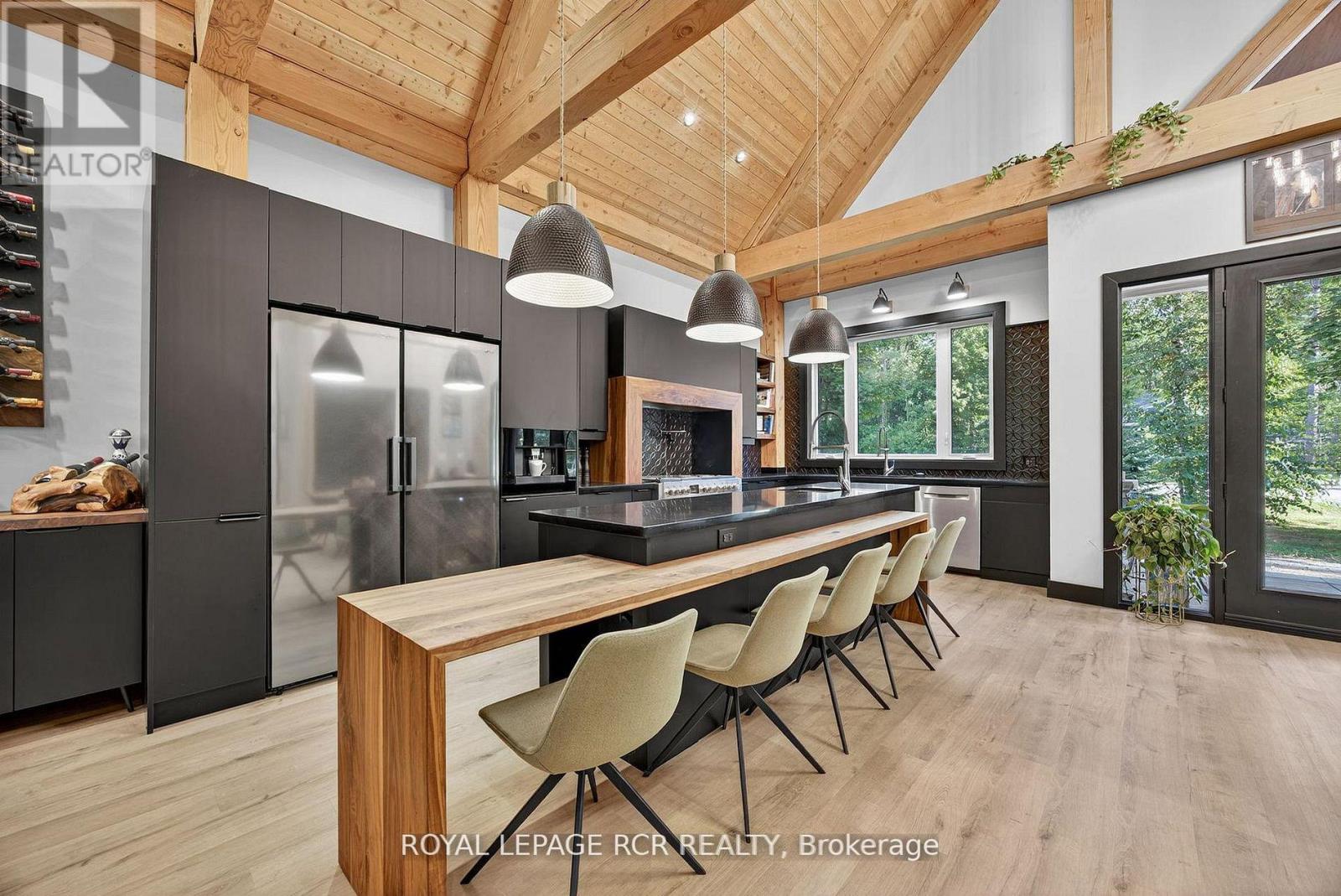 1031 Xavier Street, Gravenhurst (Wood (Gravenhurst)), Ontario  P0E 1G0 - Photo 6 - X12772642