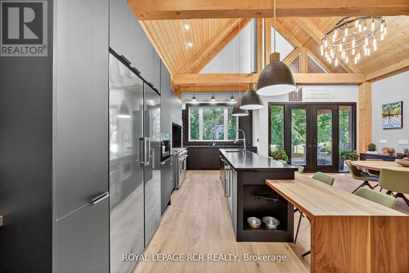 1031 Xavier Street, Gravenhurst (Wood (Gravenhurst)), Ontario  P0E 1G0 - Photo 7 - X12772642