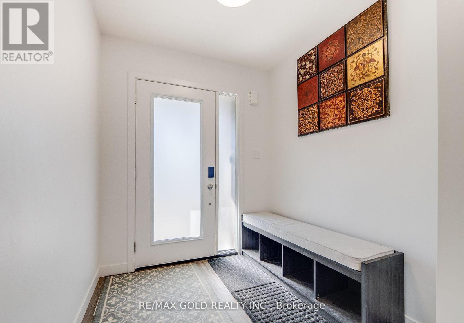 16 Roper Place, Kitchener, Ontario  N2R 1R2 - Photo 3 - X12772646