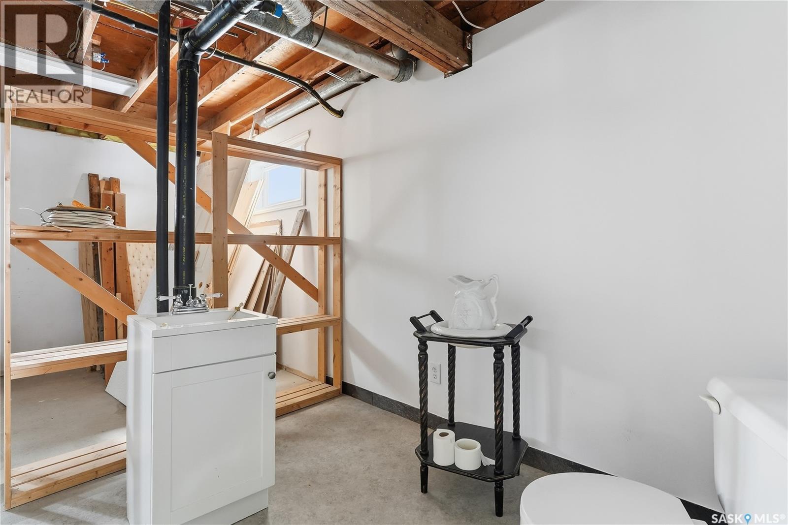 49 4th Avenue N, Martensville, Saskatchewan  S0K 2T2 - Photo 29 - SK028151