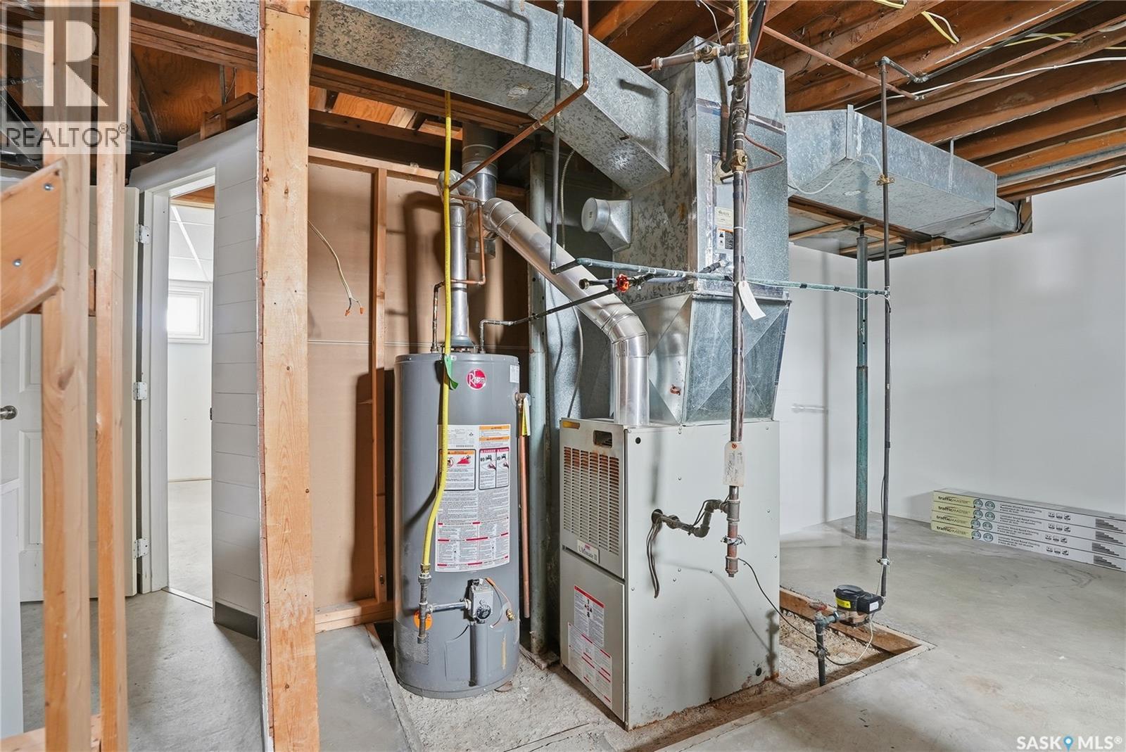 49 4th Avenue N, Martensville, Saskatchewan  S0K 2T2 - Photo 31 - SK028151