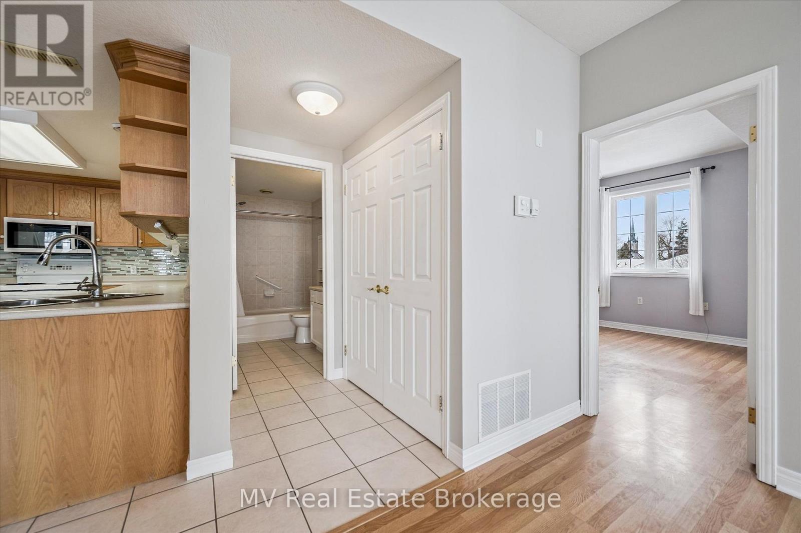 205 - 20 Station Square, Centre Wellington, Ontario  N0B 1S0 - Photo 19 - X12772624