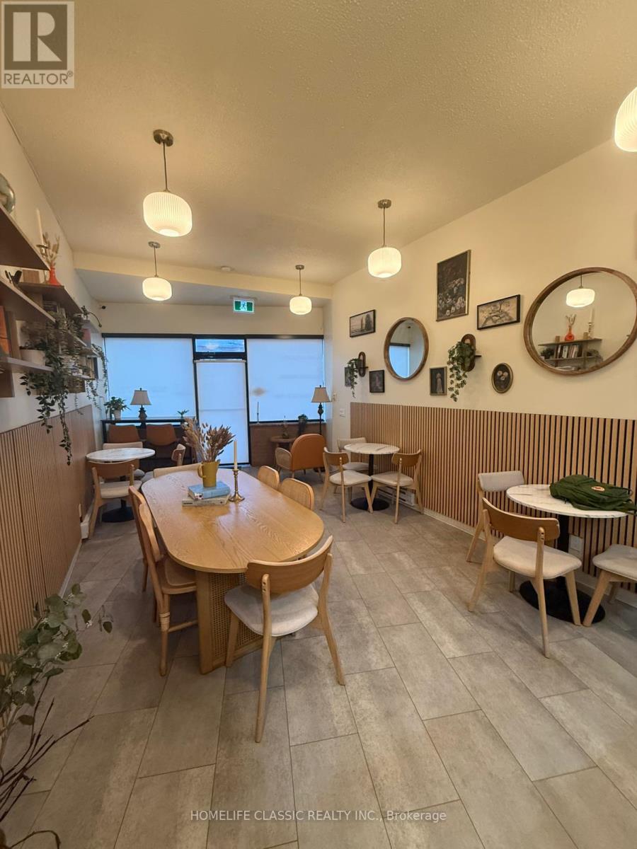 1420 Dundas Street W, Toronto, Ontario  M6J 1Y5 - Photo 4 - C12755068