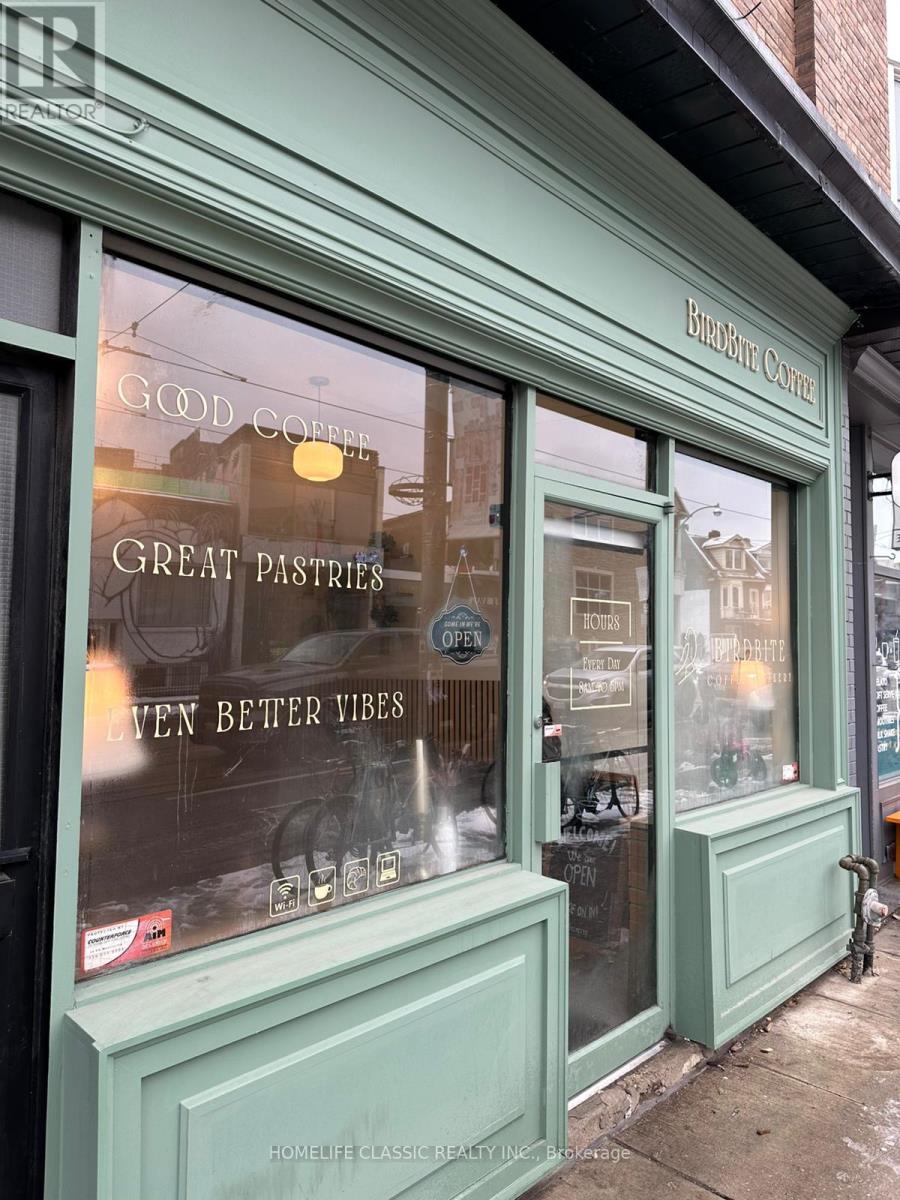 1420 DUNDAS STREET W, Toronto, Ontario