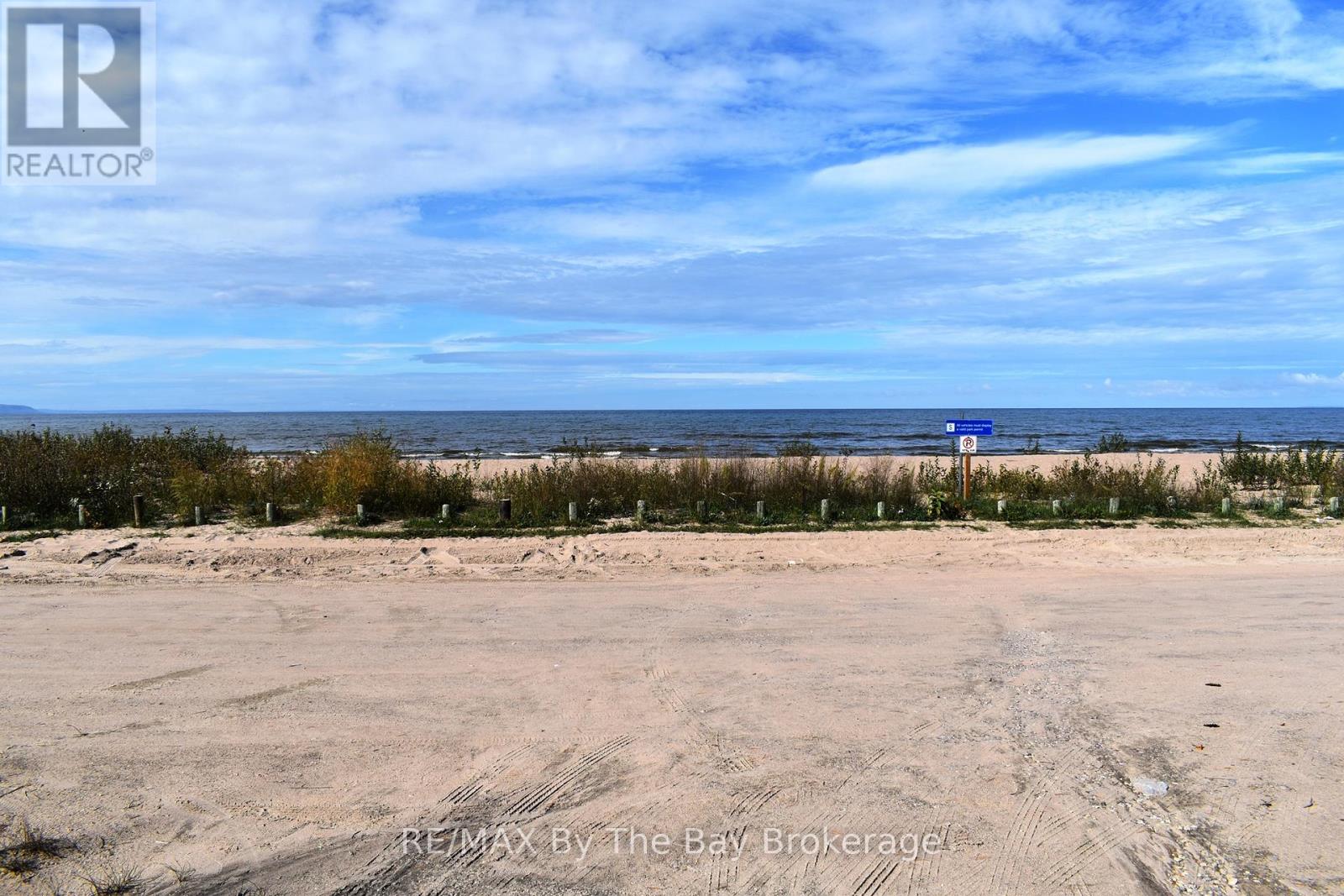 Studio Suite - 332 Coastline Drive, Wasaga Beach, Ontario  L9Z 2Y7 - Photo 7 - S12772708