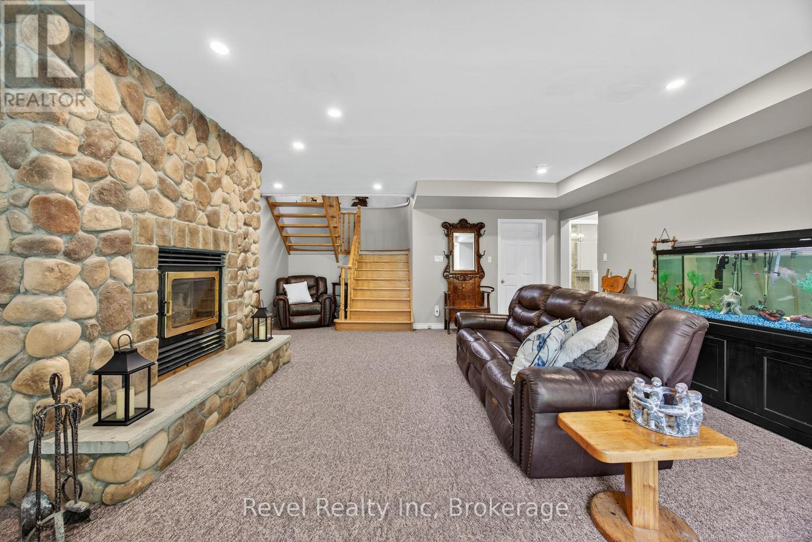 7190 93 Highway, Tiny, Ontario  L0K 2E1 - Photo 16 - S12772826