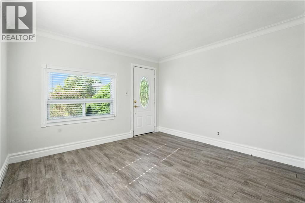 30 Cecil Street, St. Catharines, Ontario  L2N 4B2 - Photo 15 - 40804014