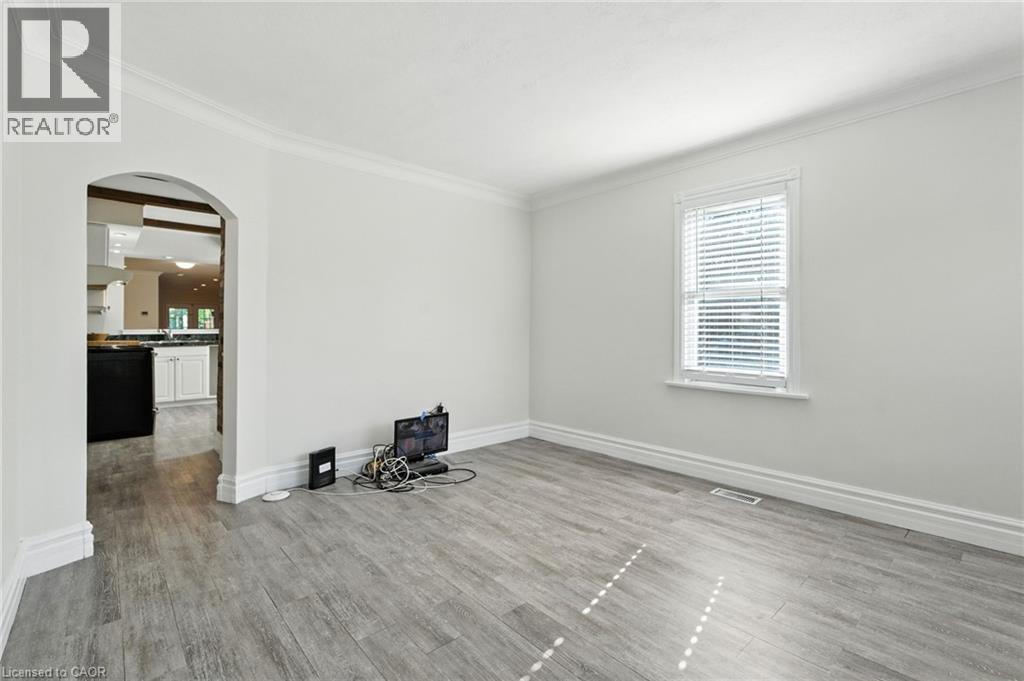 30 Cecil Street, St. Catharines, Ontario  L2N 4B2 - Photo 17 - 40804014