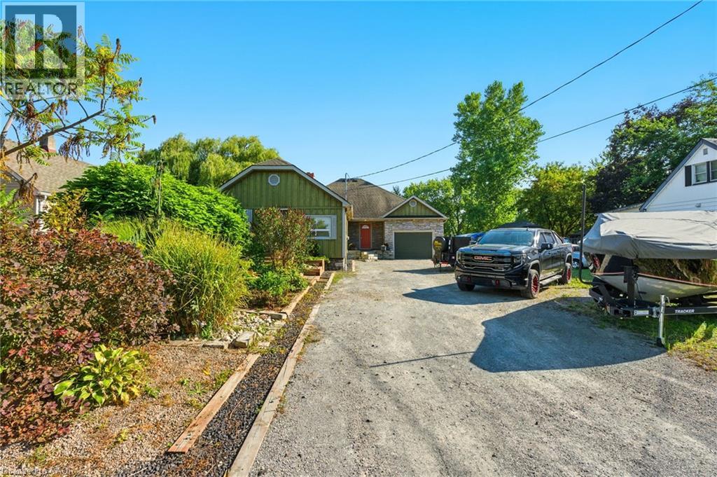 30 Cecil Street, St. Catharines, Ontario  L2N 4B2 - Photo 2 - 40804014