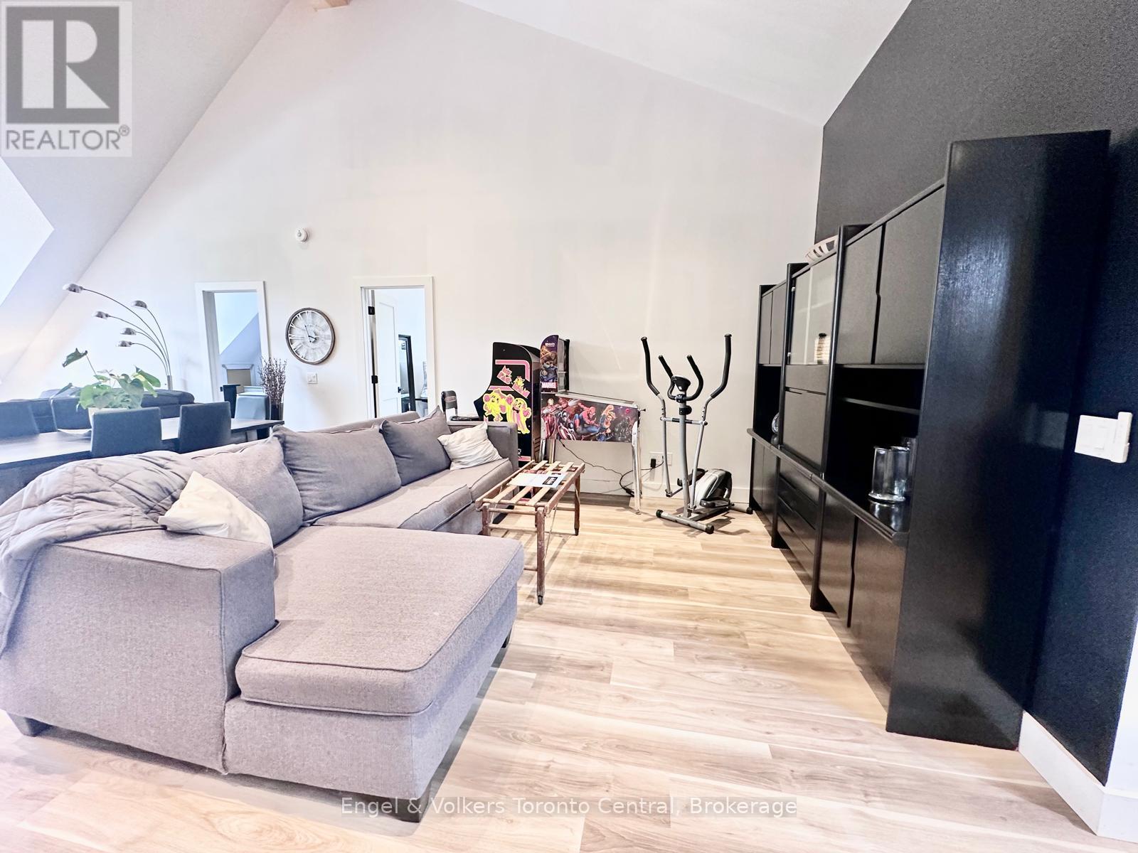 796363 Grey 19 Road, Blue Mountains, Ontario  L9Y 0M6 - Photo 5 - X12772712