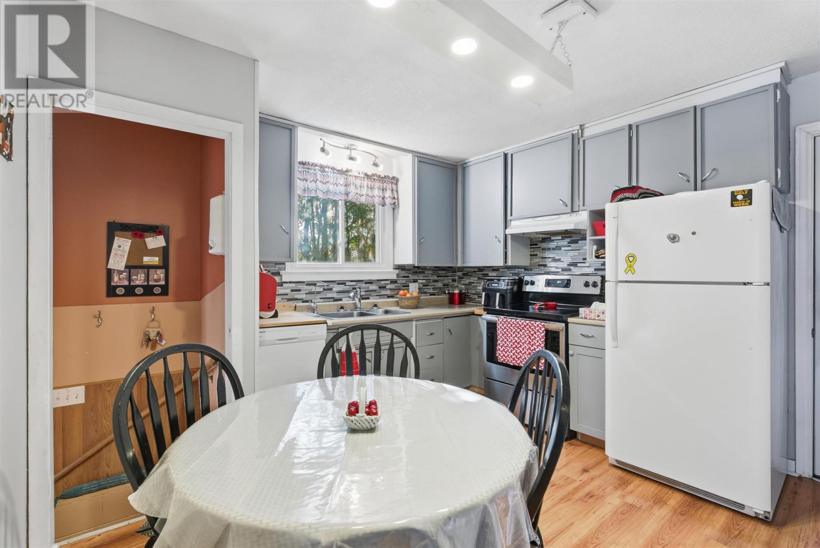 19 Lachore St, Blind River, Ontario  P0R 1B0 - Photo 11 - SM260252