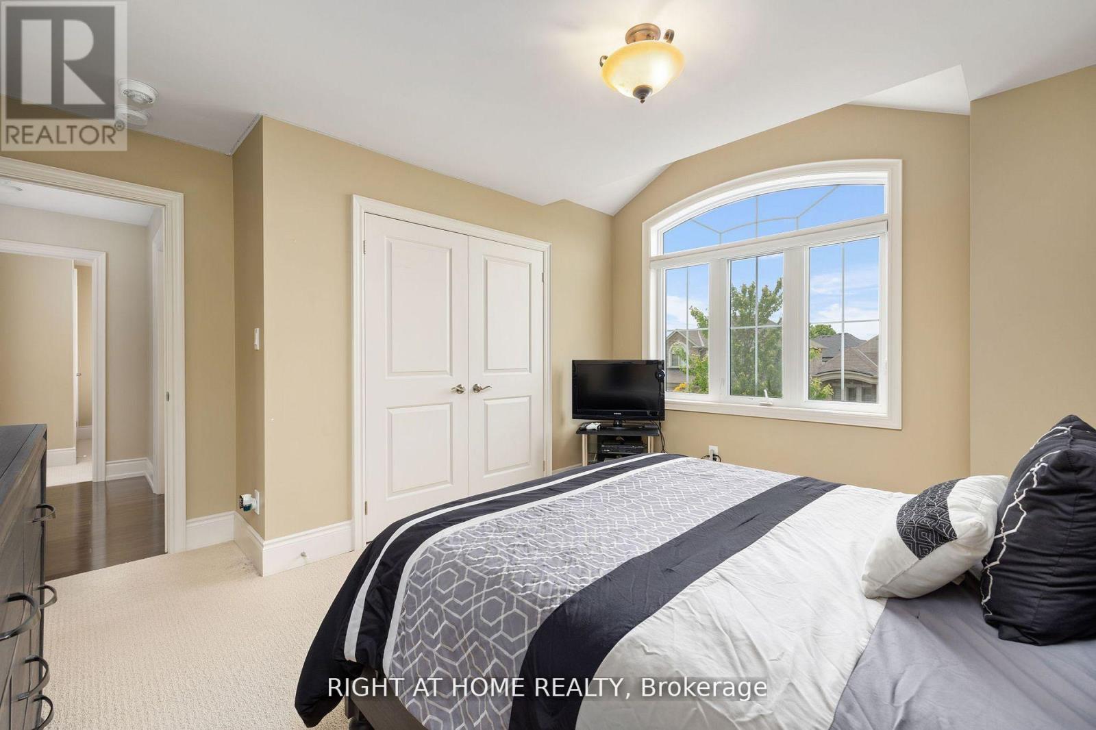 25 Charterhouse Drive N, Whitby, Ontario  L1R 3R8 - Photo 15 - E12772702