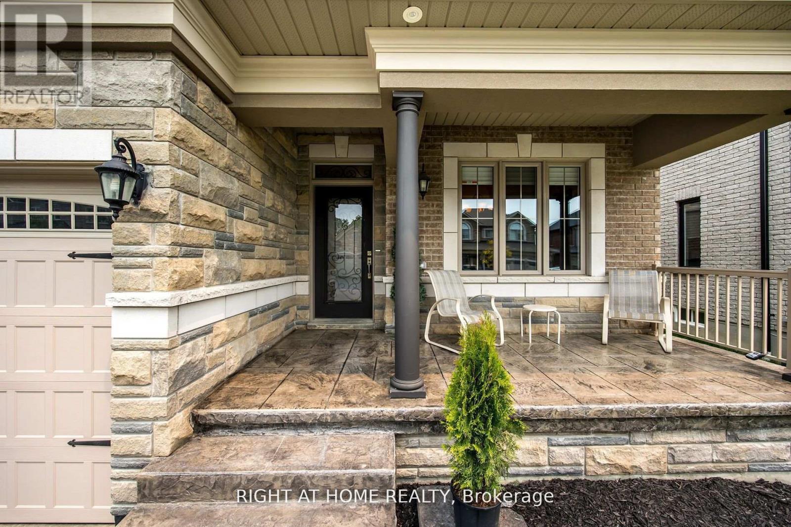 25 Charterhouse Drive N, Whitby, Ontario  L1R 3R8 - Photo 3 - E12772702