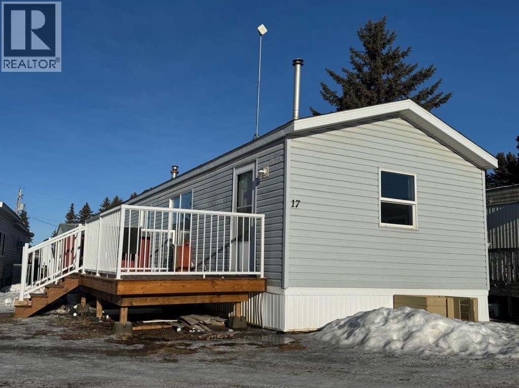 17, 4504 41 Street, Camrose, Alberta  T4V 4K5 - Photo 1 - A2283576