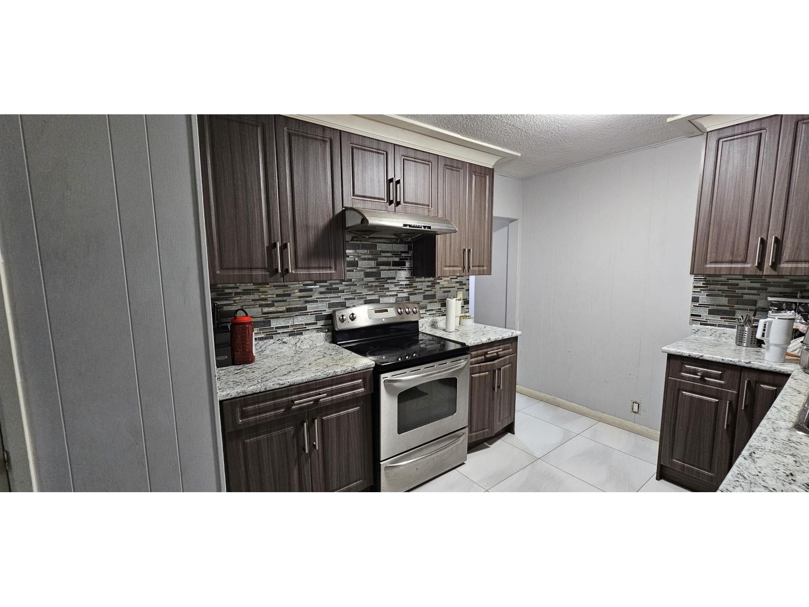 11082 146a Street, Surrey, British Columbia  V3R 3V5 - Photo 4 - R3082779