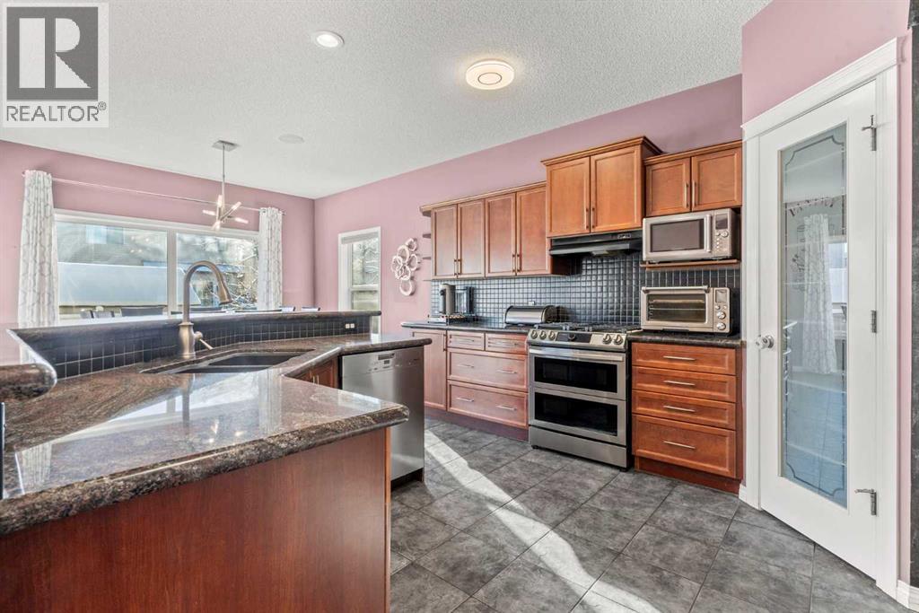 15 Chapalina Close Se, Calgary, Alberta  T2X 3W2 - Photo 16 - A2282232