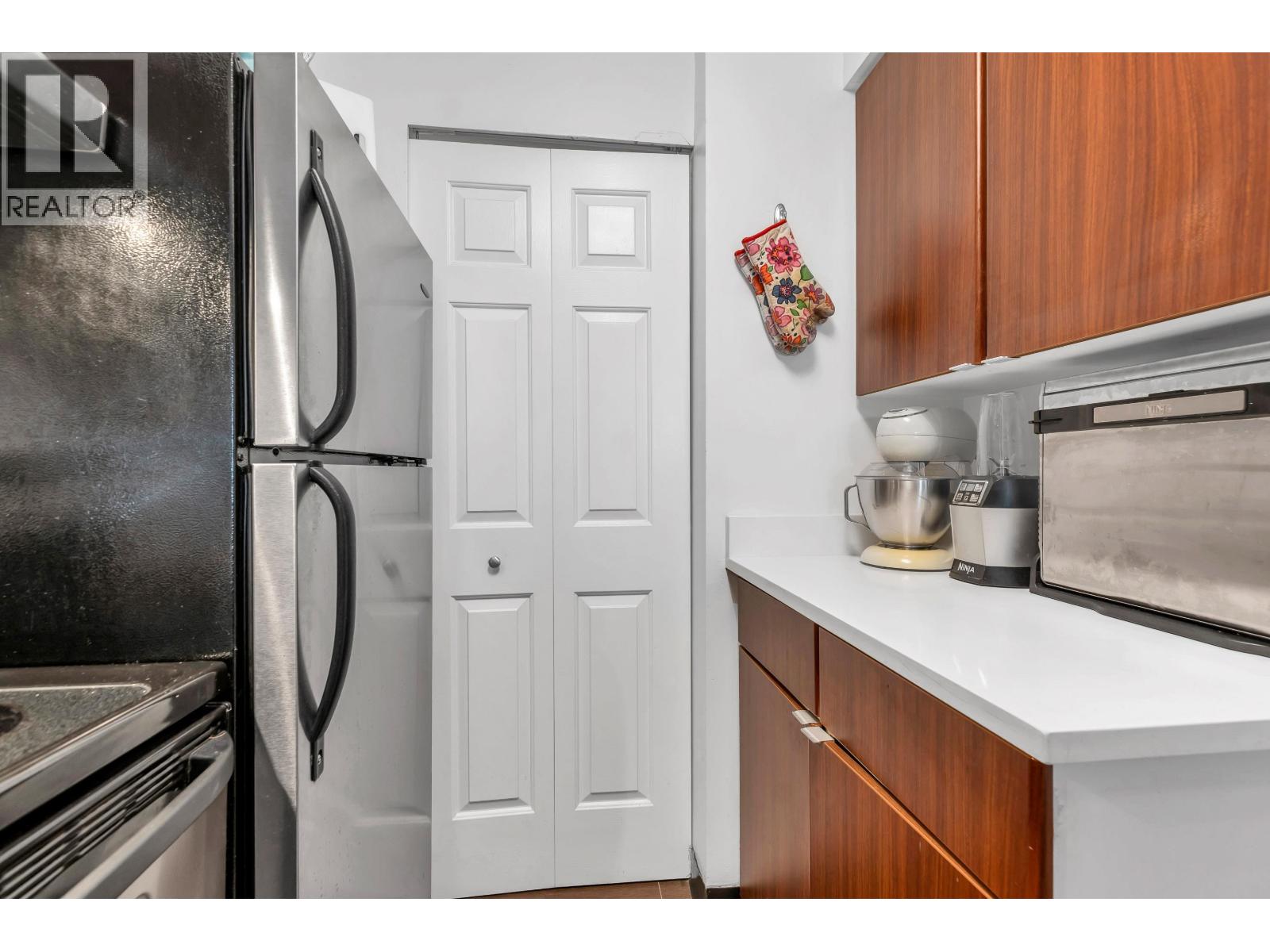 Listing Picture 6 of 38 : 803 1833 FRANCES STREET, Vancouver / 溫哥華 - 魯藝地產 Yvonne Lu Group - MLS Medallion Club Member