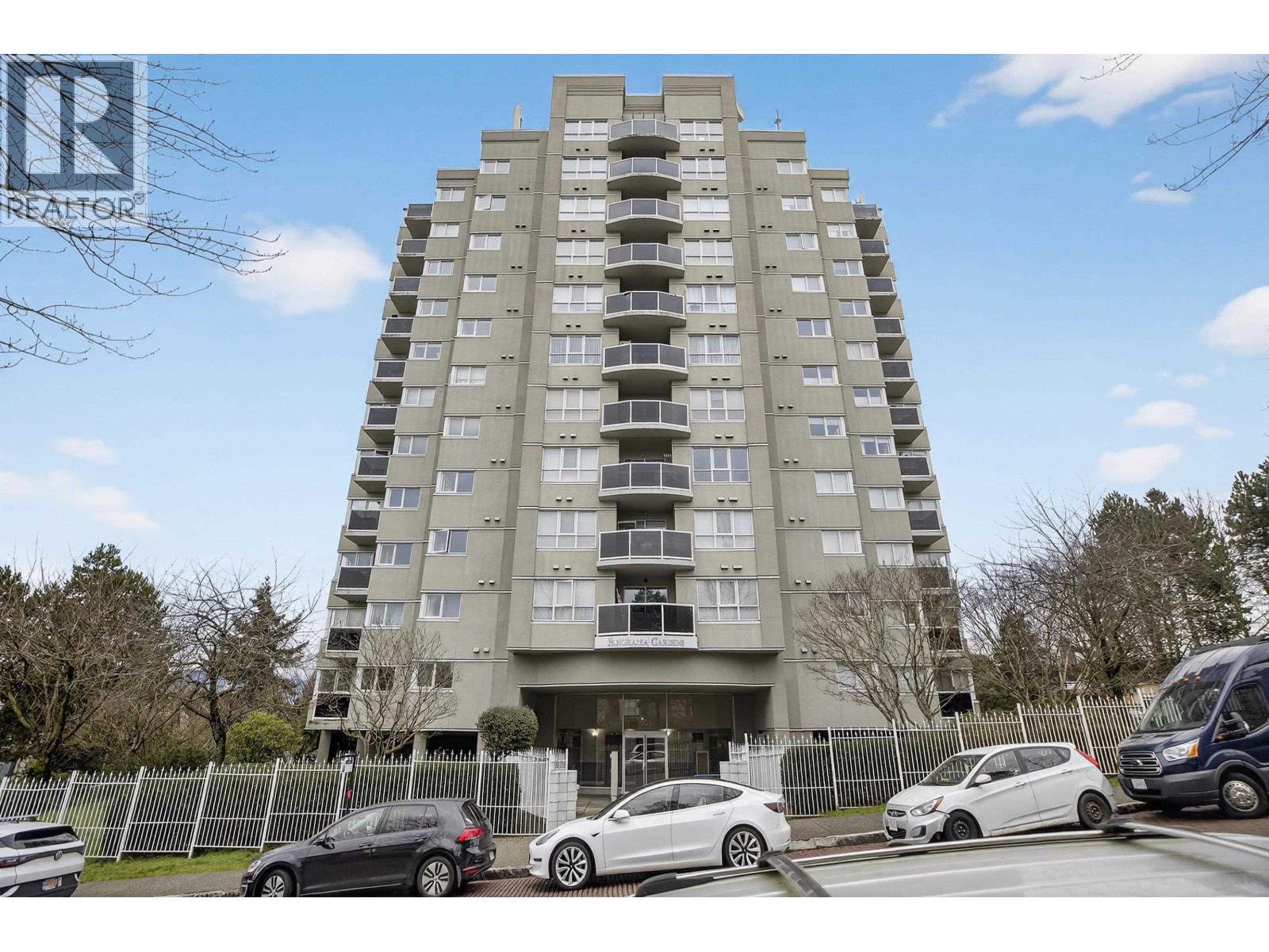 Listing Picture 2 of 38 : 803 1833 FRANCES STREET, Vancouver / 溫哥華 - 魯藝地產 Yvonne Lu Group - MLS Medallion Club Member