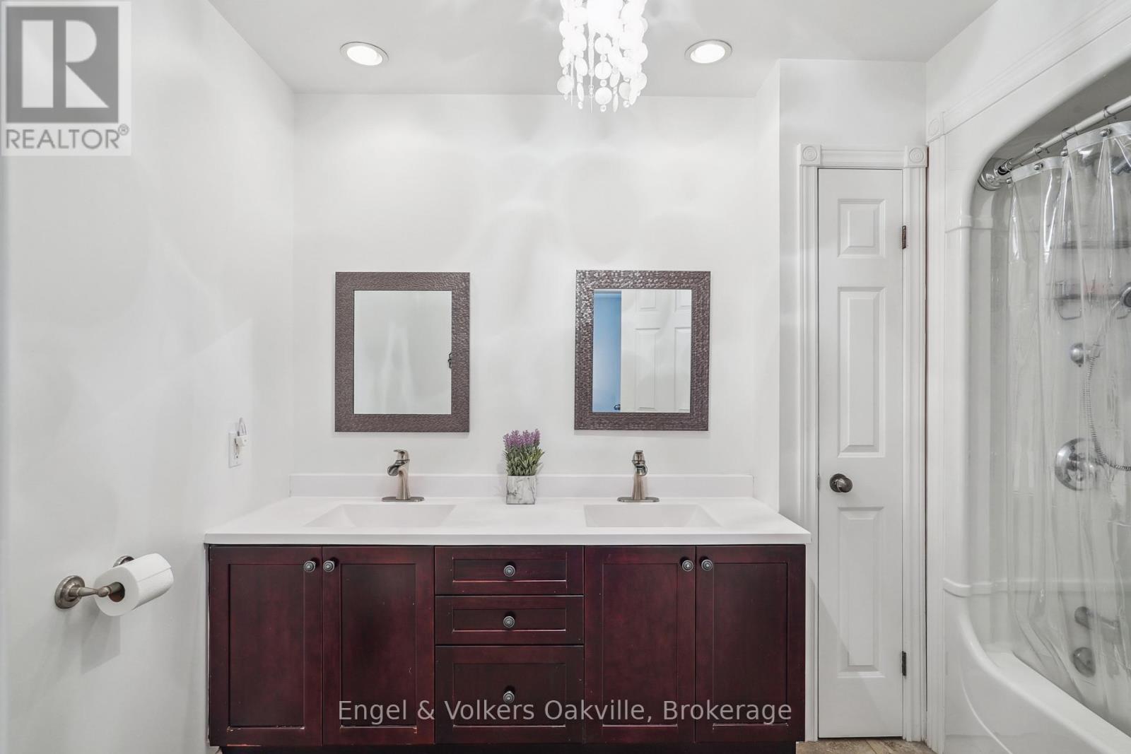 339 Wellbrook Avenue, Welland, Ontario  L3C 7N3 - Photo 15 - X12772774