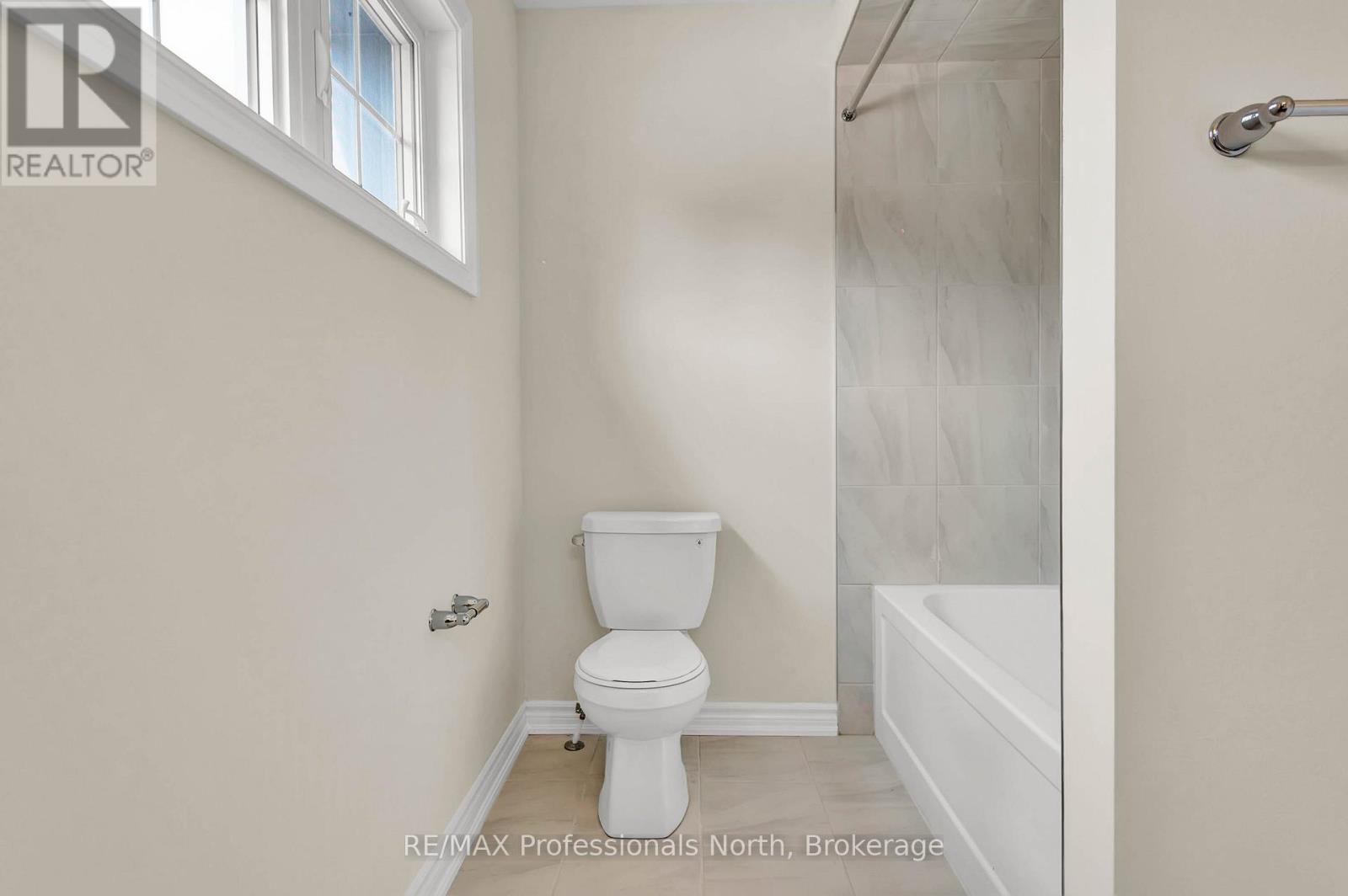 230 Beechwood Forest Lane, Gravenhurst, Ontario  P1P 0H8 - Photo 25 - X12767036