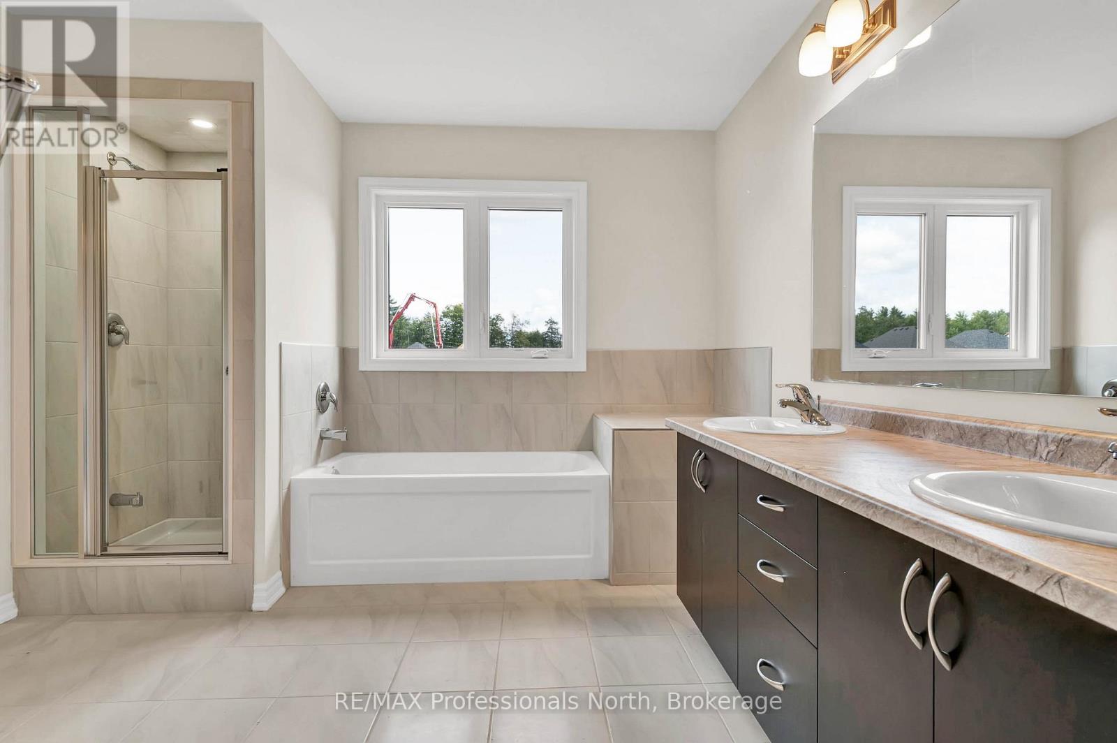 230 Beechwood Forest Lane, Gravenhurst, Ontario  P1P 0H8 - Photo 22 - X12767036