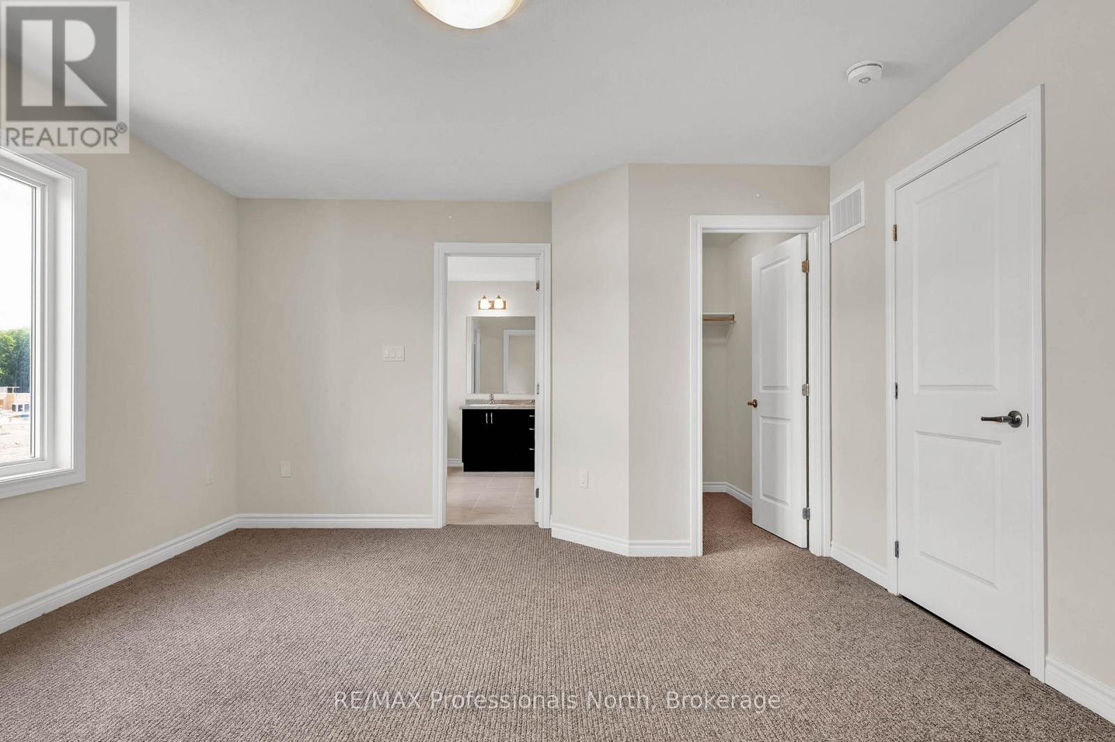 230 Beechwood Forest Lane, Gravenhurst, Ontario  P1P 0H8 - Photo 16 - X12767036