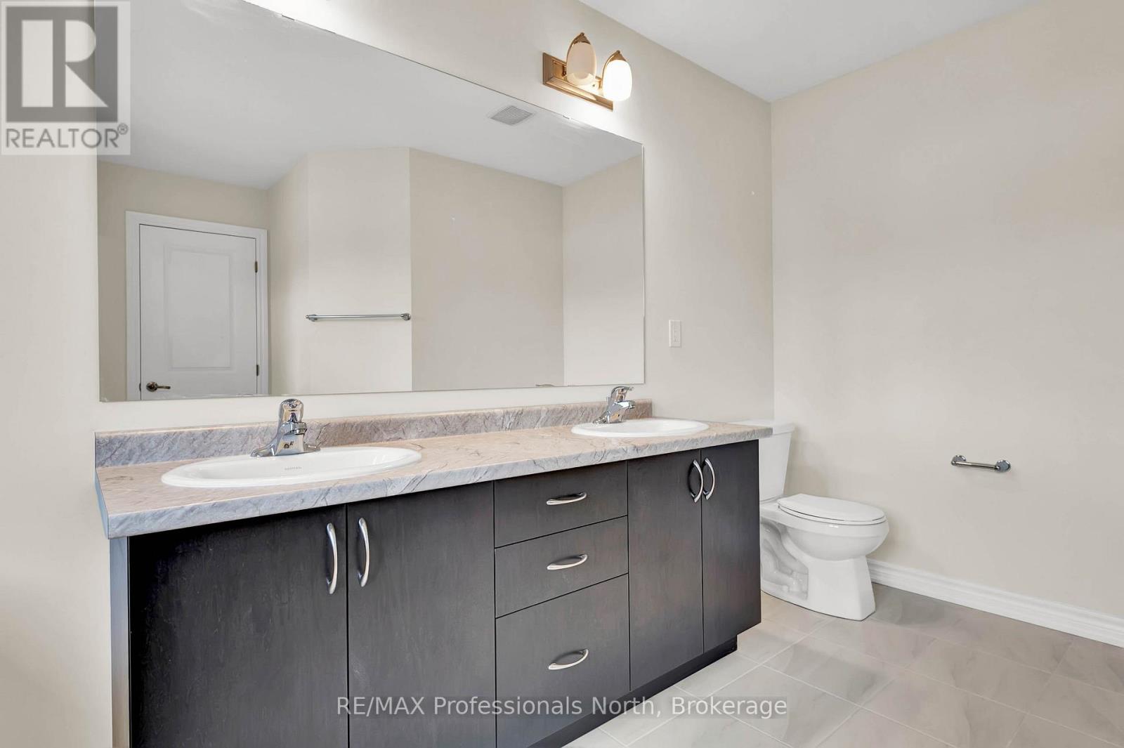 230 Beechwood Forest Lane, Gravenhurst, Ontario  P1P 0H8 - Photo 23 - X12767036