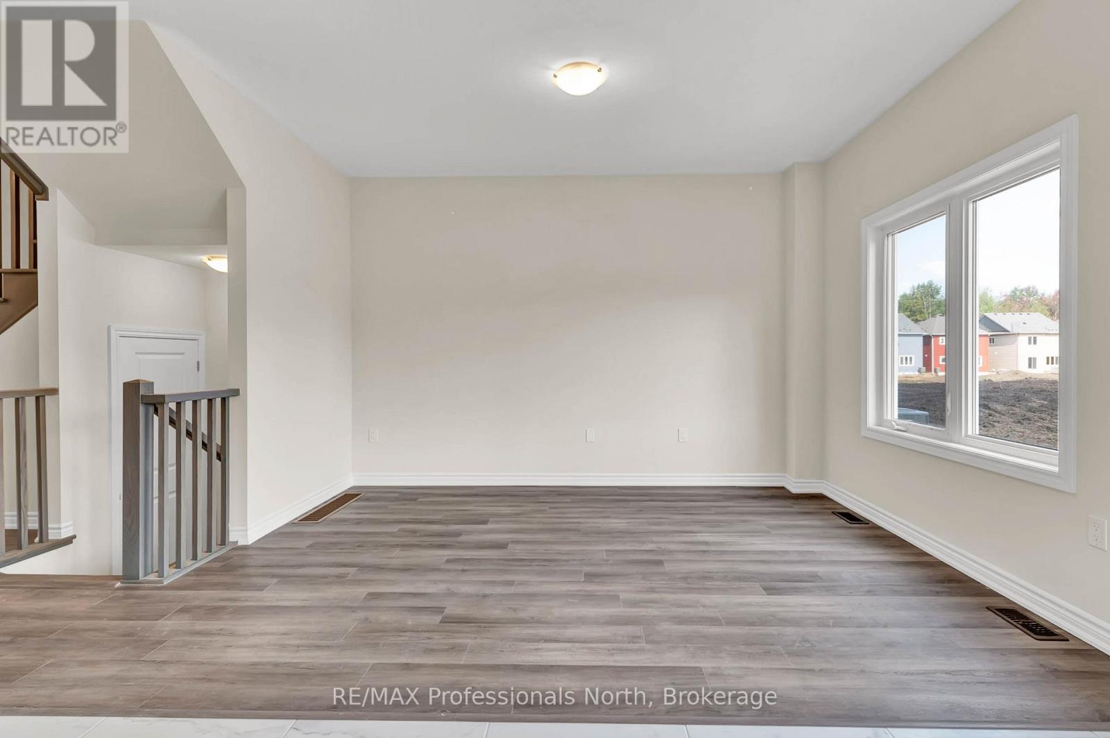 230 Beechwood Forest Lane, Gravenhurst, Ontario  P1P 0H8 - Photo 6 - X12767036