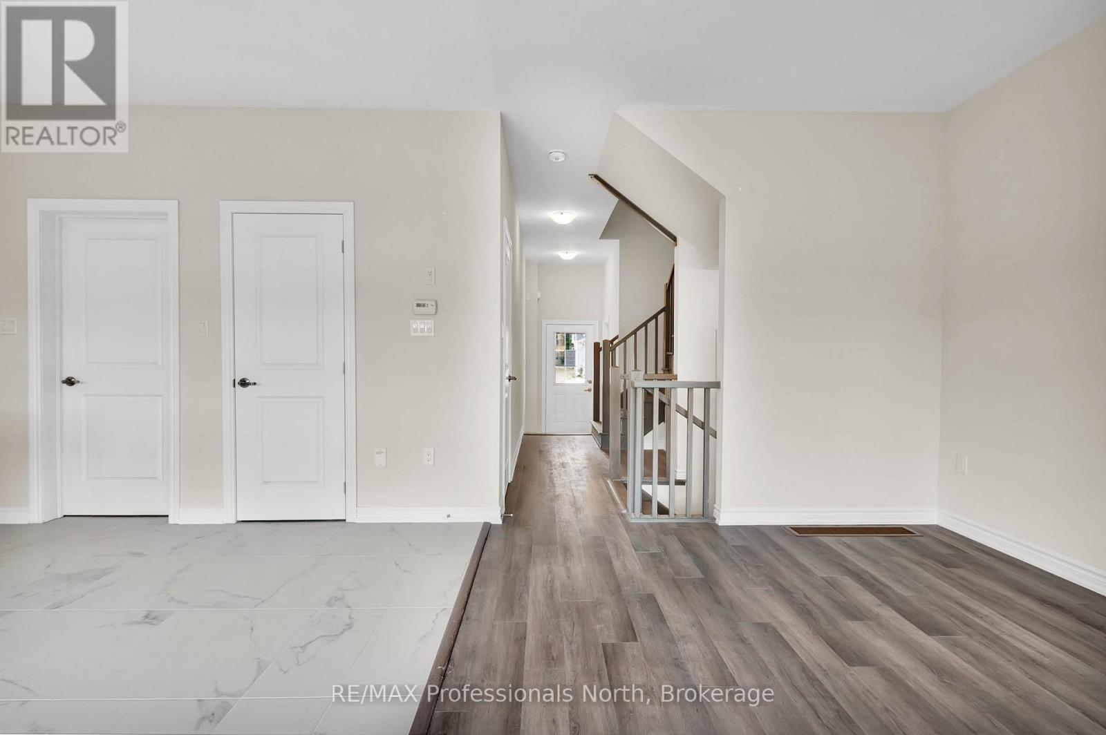 230 Beechwood Forest Lane, Gravenhurst, Ontario  P1P 0H8 - Photo 5 - X12767036