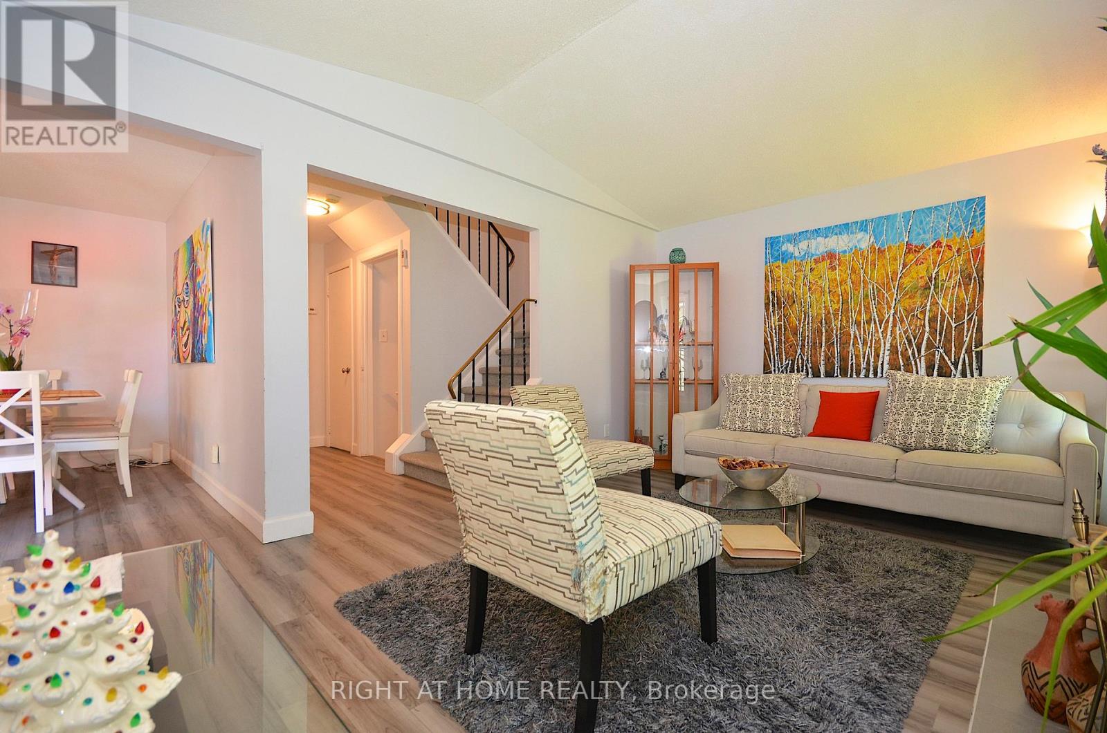 77 Winchester Drive, Ottawa, Ontario  K2L 2R3 - Photo 10 - X12772680