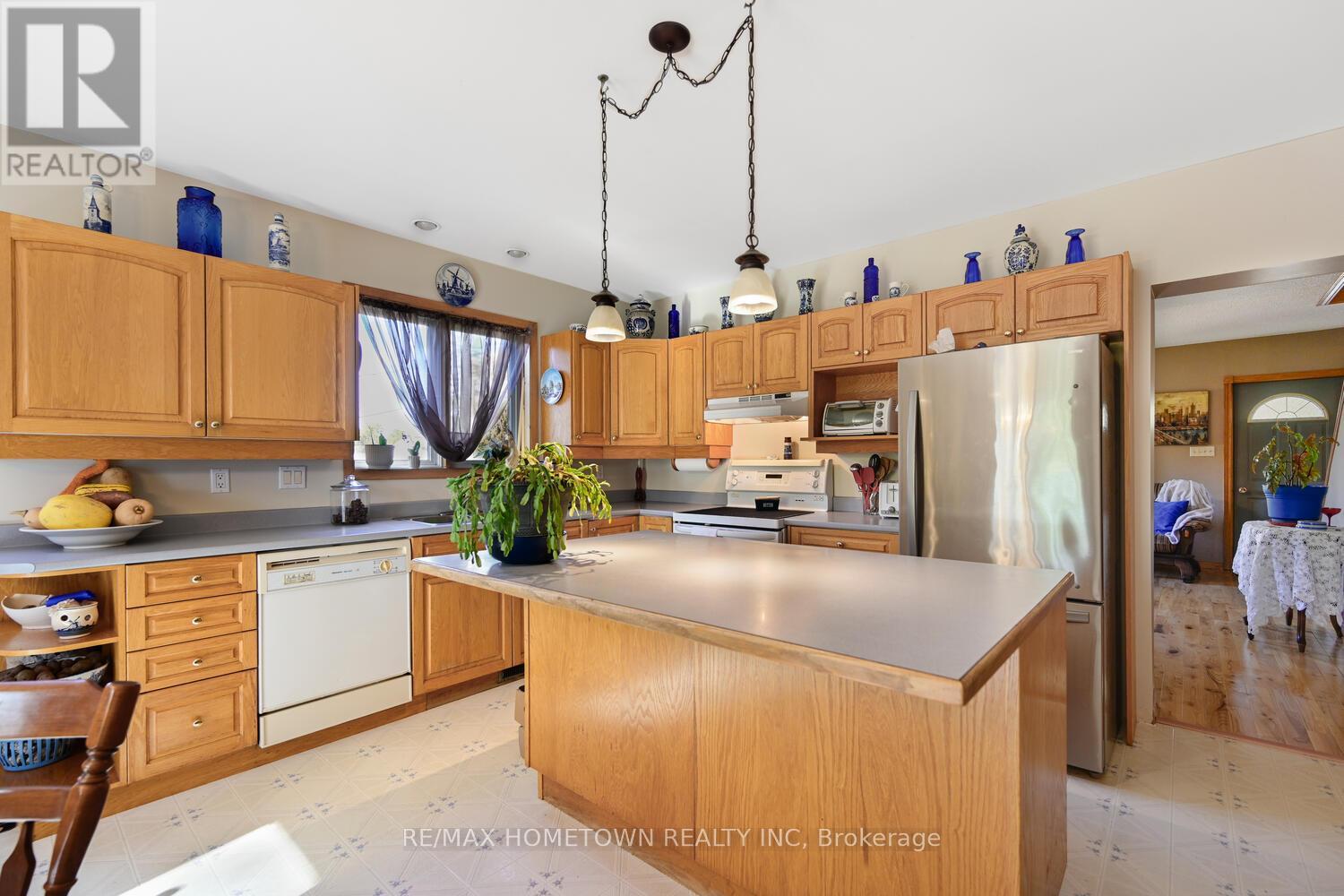 12402 County Road 18 Road, South Dundas, Ontario  K0C 2H0 - Photo 9 - X12772764