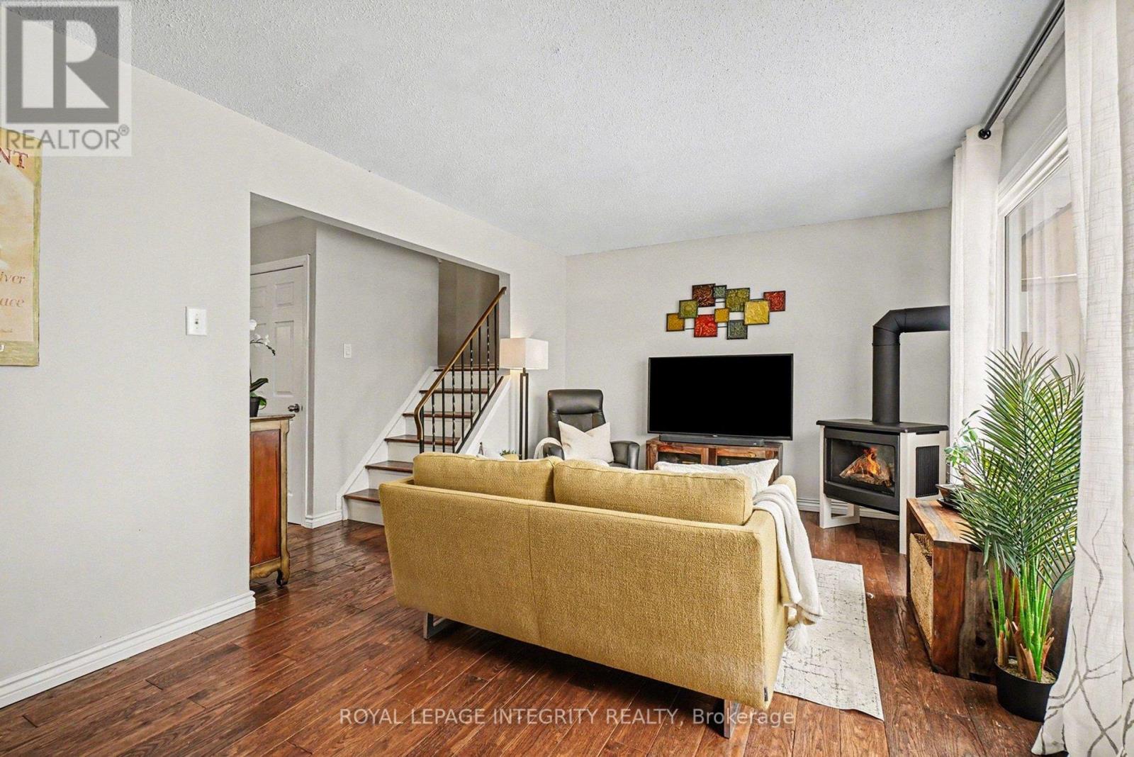 61 - 2003 Falkirk Crescent, Ottawa, Ontario K1B 4Y8 - Photo 13 - X12734586