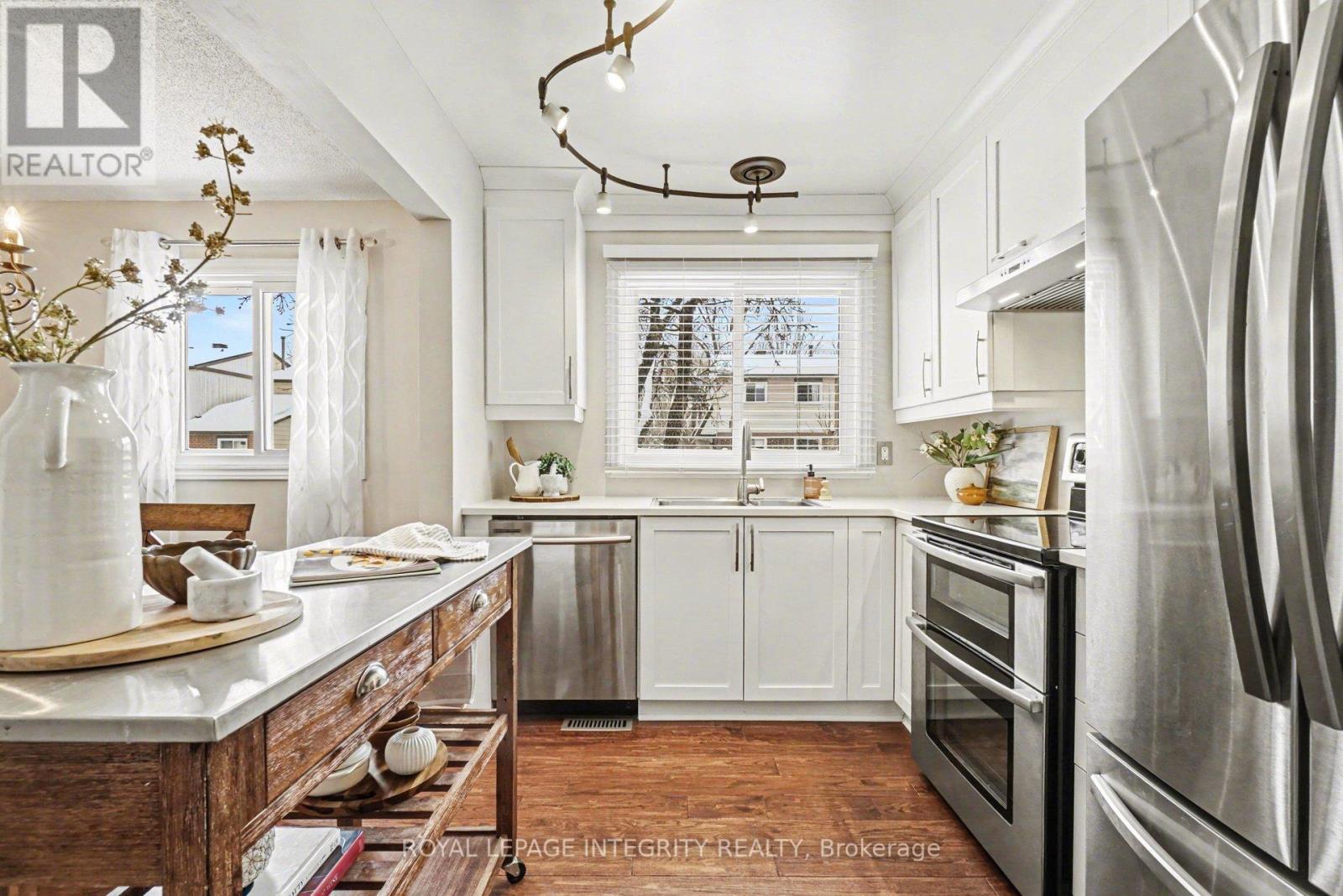 61 - 2003 Falkirk Crescent, Ottawa, Ontario K1B 4Y8 - Photo 4 - X12734586