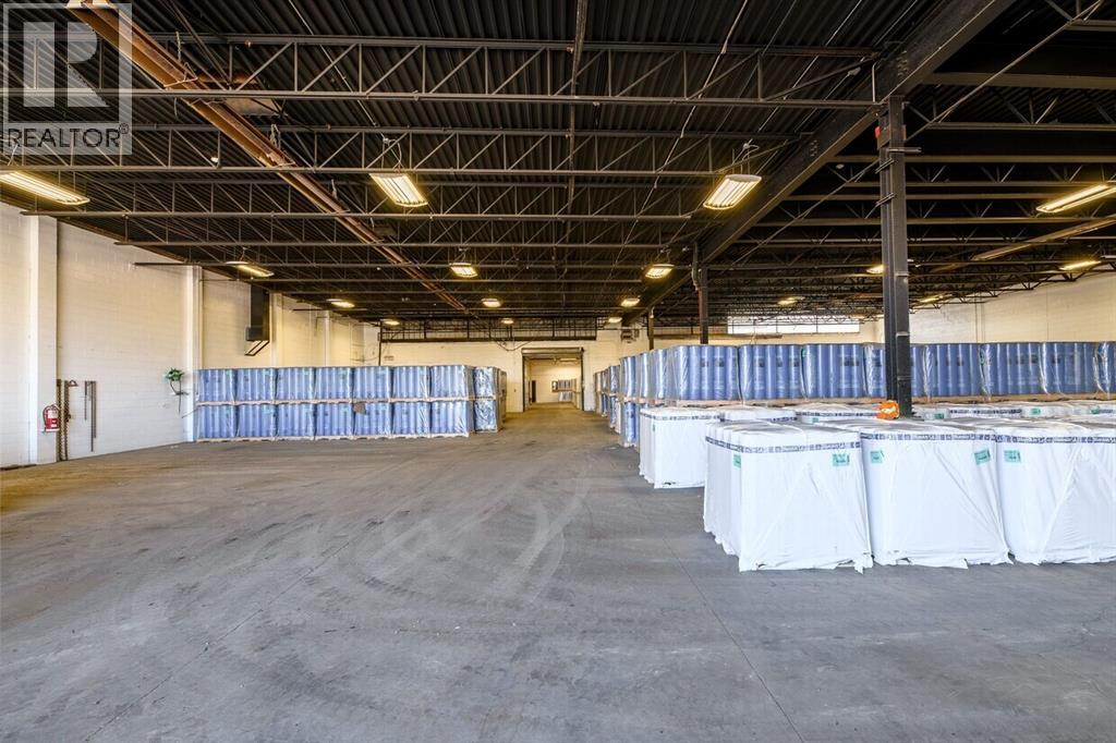 260 Centre Street, Petrolia, Ontario  N0L 1R0 - Photo 4 - 26002804