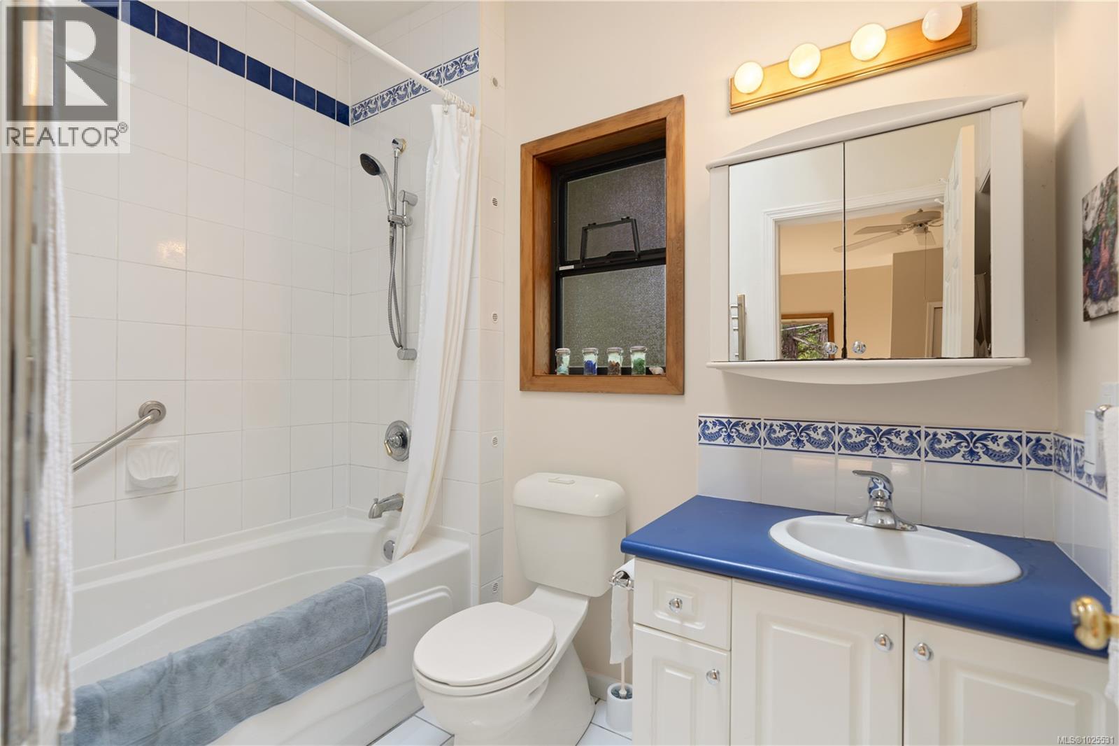 100 Viaduct Ave W, Saanich, British Columbia  V9E 1J3 - Photo 15 - 1025531