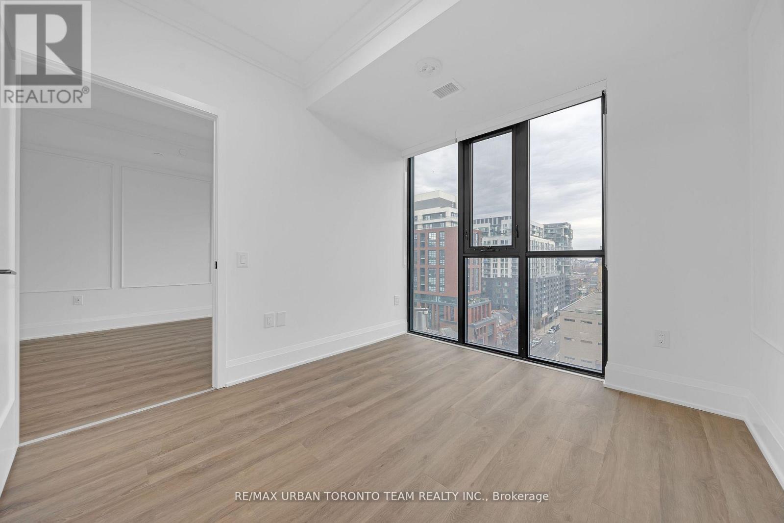 1008 - 123 Portland Street, Toronto, Ontario  M5V 2N4 - Photo 11 - C12772700