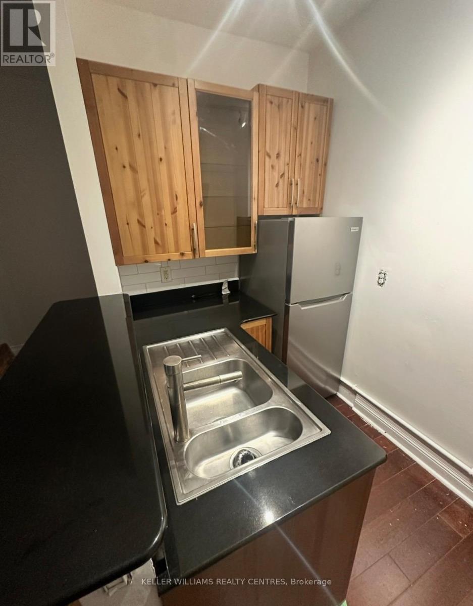 1 - 212 Gerrard Street E, Toronto, Ontario  M5A 2E6 - Photo 7 - C12772718