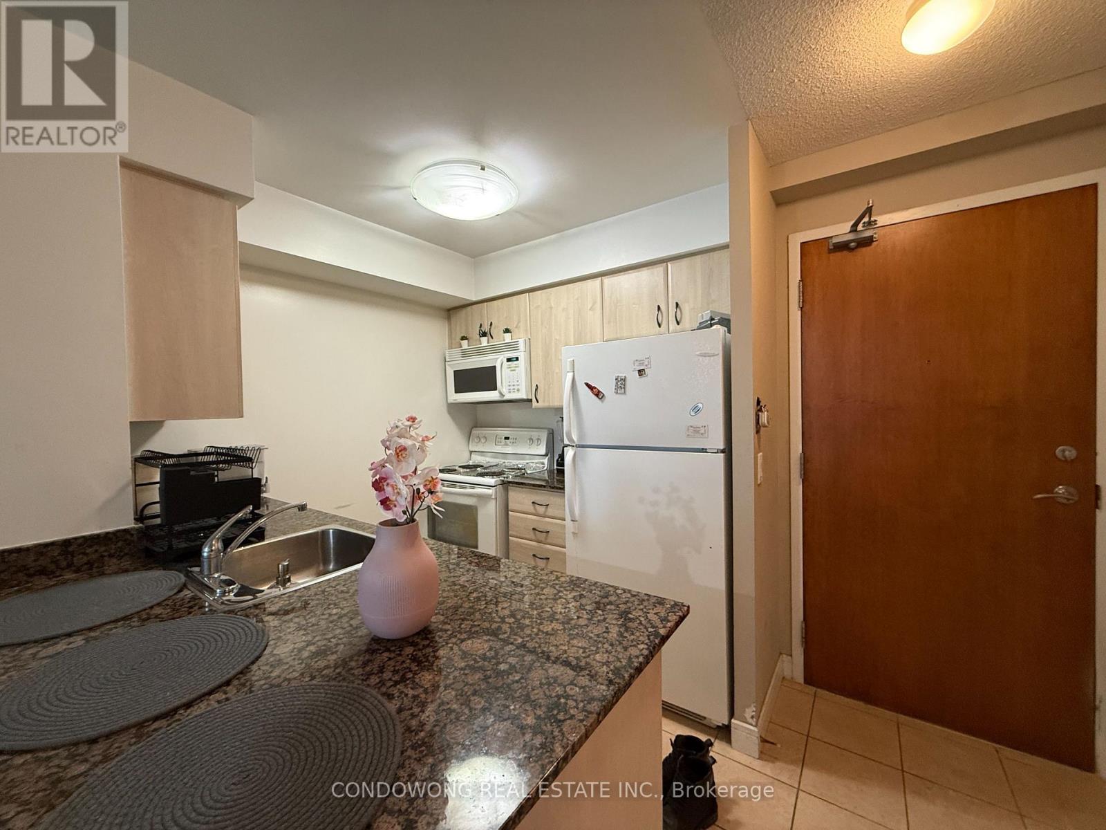 1008 - 31 Bales Avenue, Toronto, Ontario  M2N 7L6 - Photo 6 - C12772722