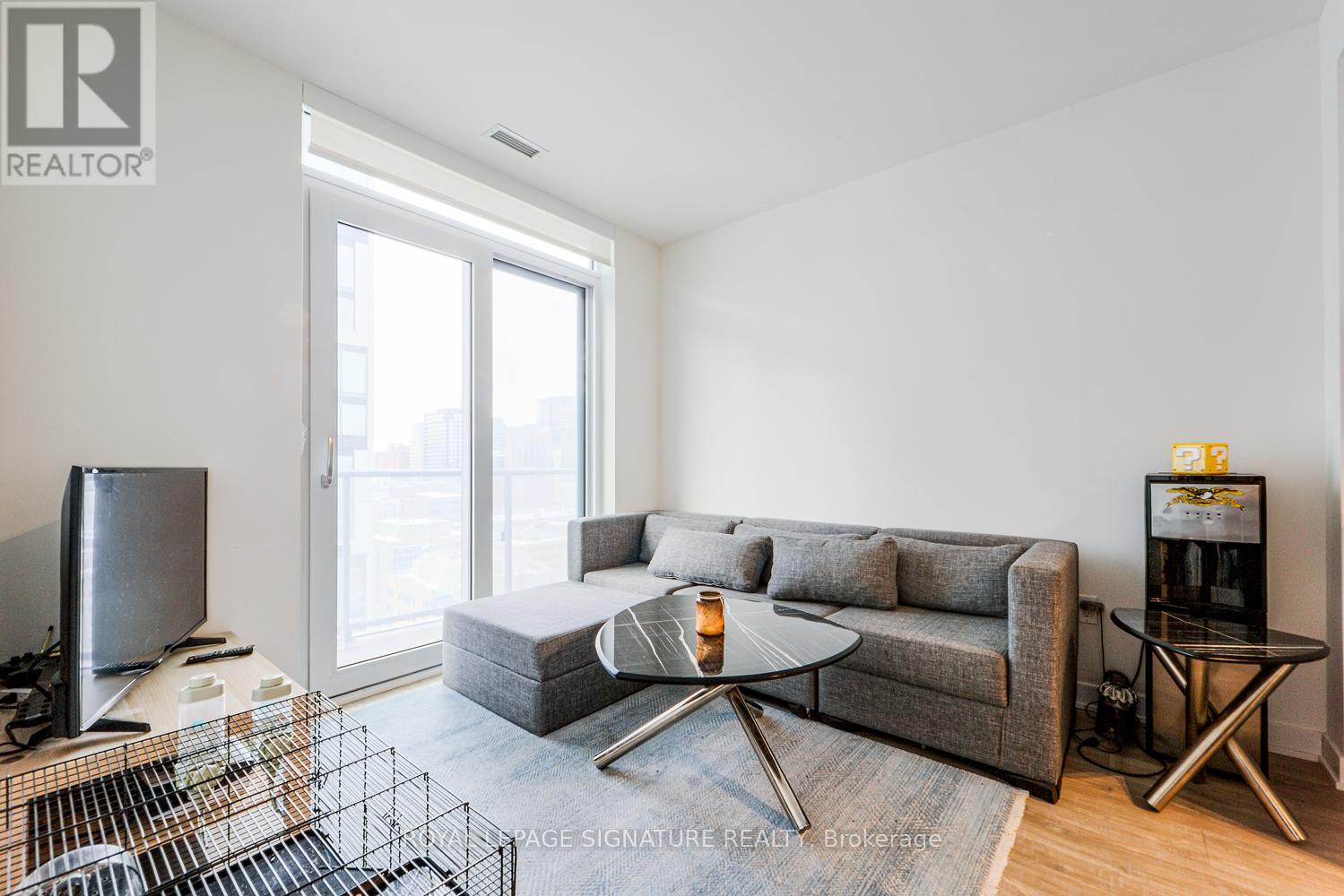 2212 - 100 Dalhousie Street, Toronto, Ontario  M5B 0C7 - Photo 9 - C12772730