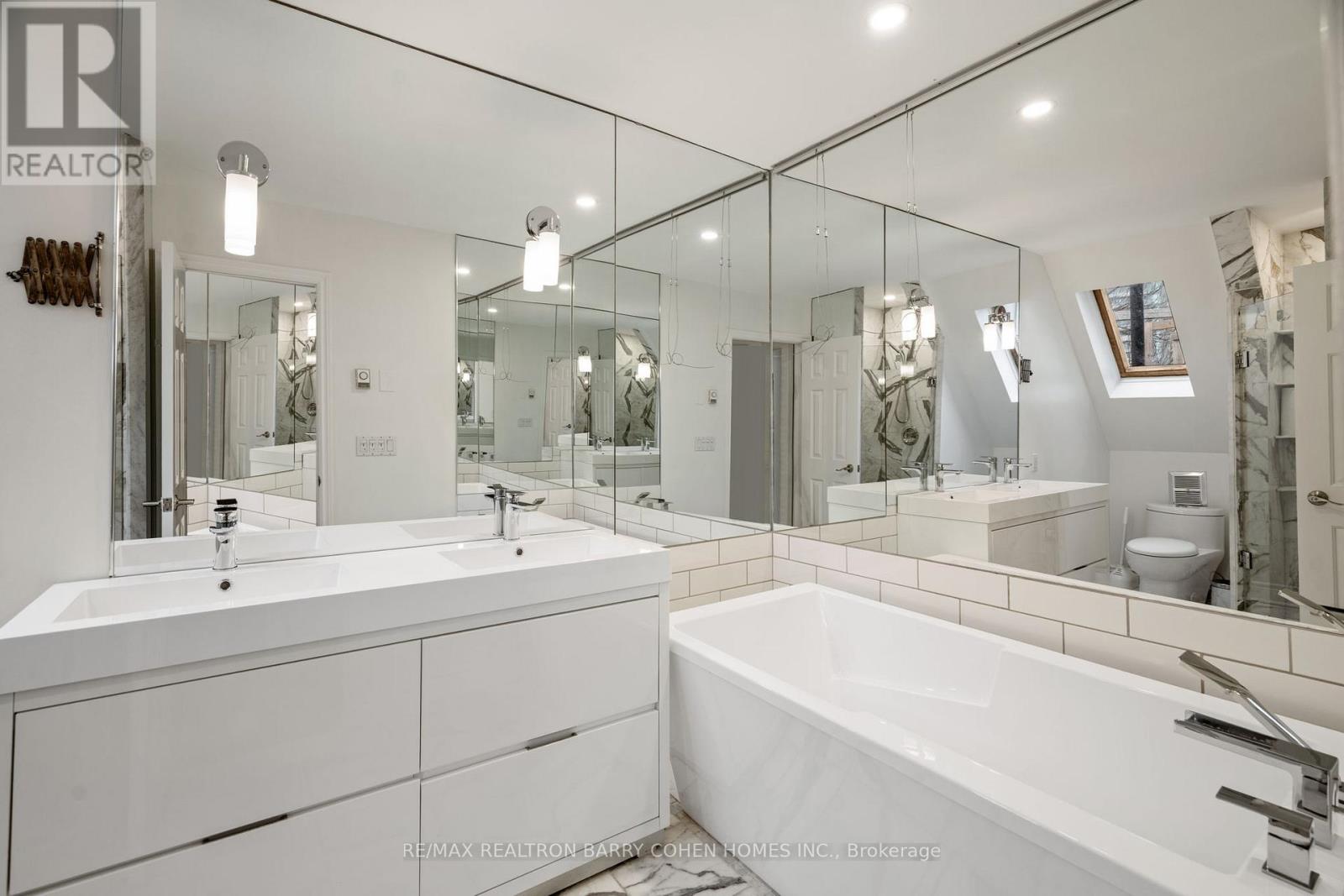 Upper - 59 Dupont Street, Toronto, Ontario  M5R 1V3 - Photo 24 - C12772782