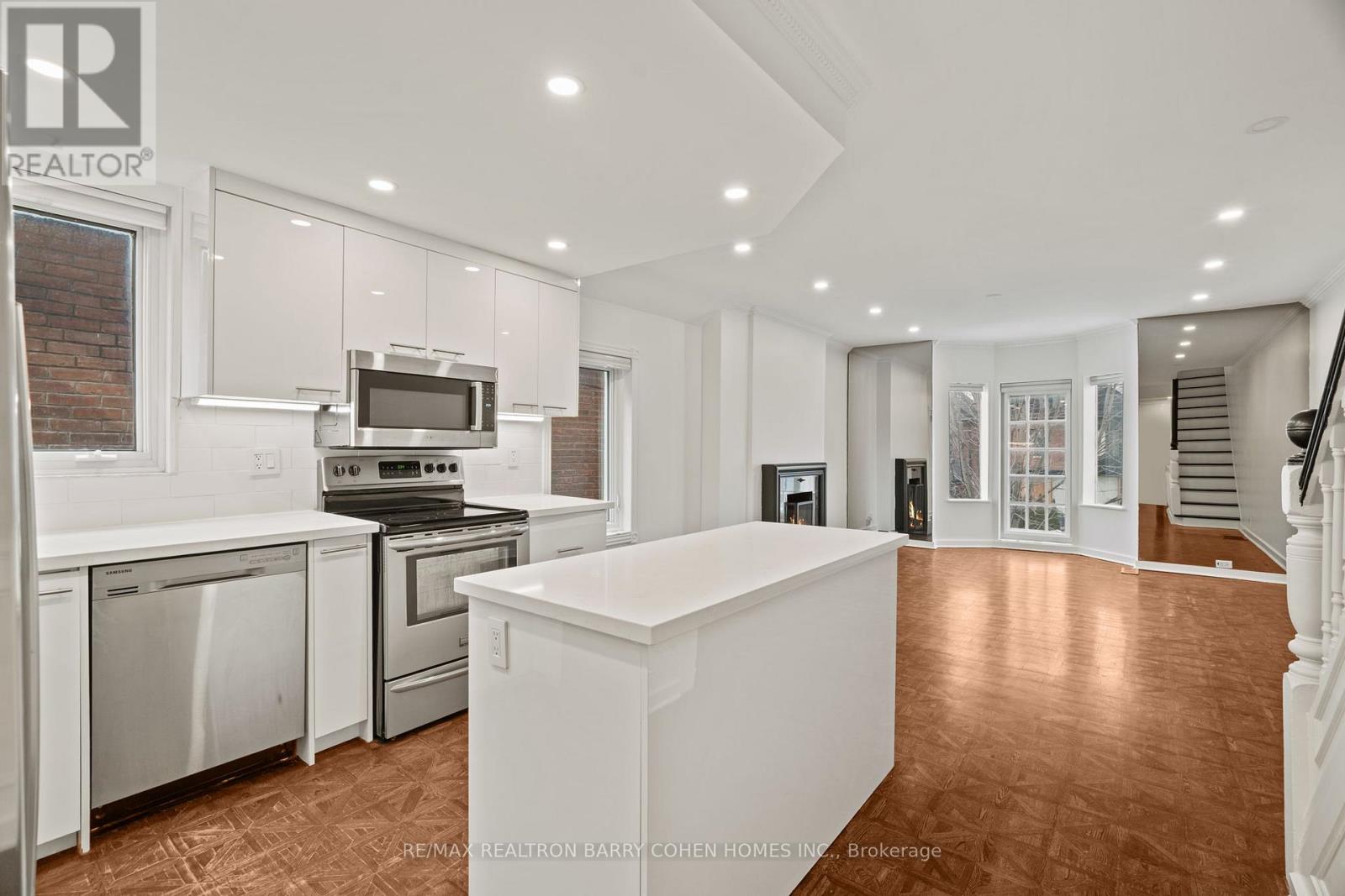 Upper - 59 Dupont Street, Toronto, Ontario  M5R 1V3 - Photo 4 - C12772782