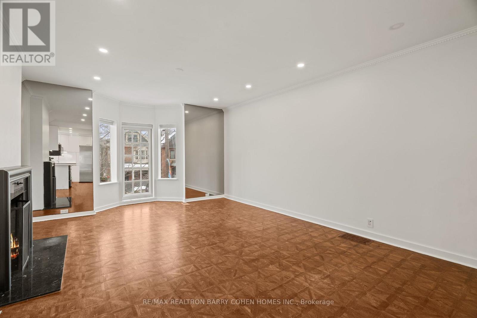 Upper - 59 Dupont Street, Toronto, Ontario  M5R 1V3 - Photo 5 - C12772782