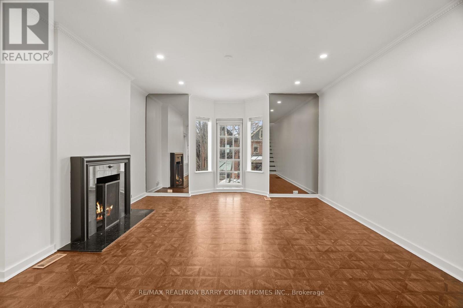 Upper - 59 Dupont Street, Toronto, Ontario  M5R 1V3 - Photo 6 - C12772782